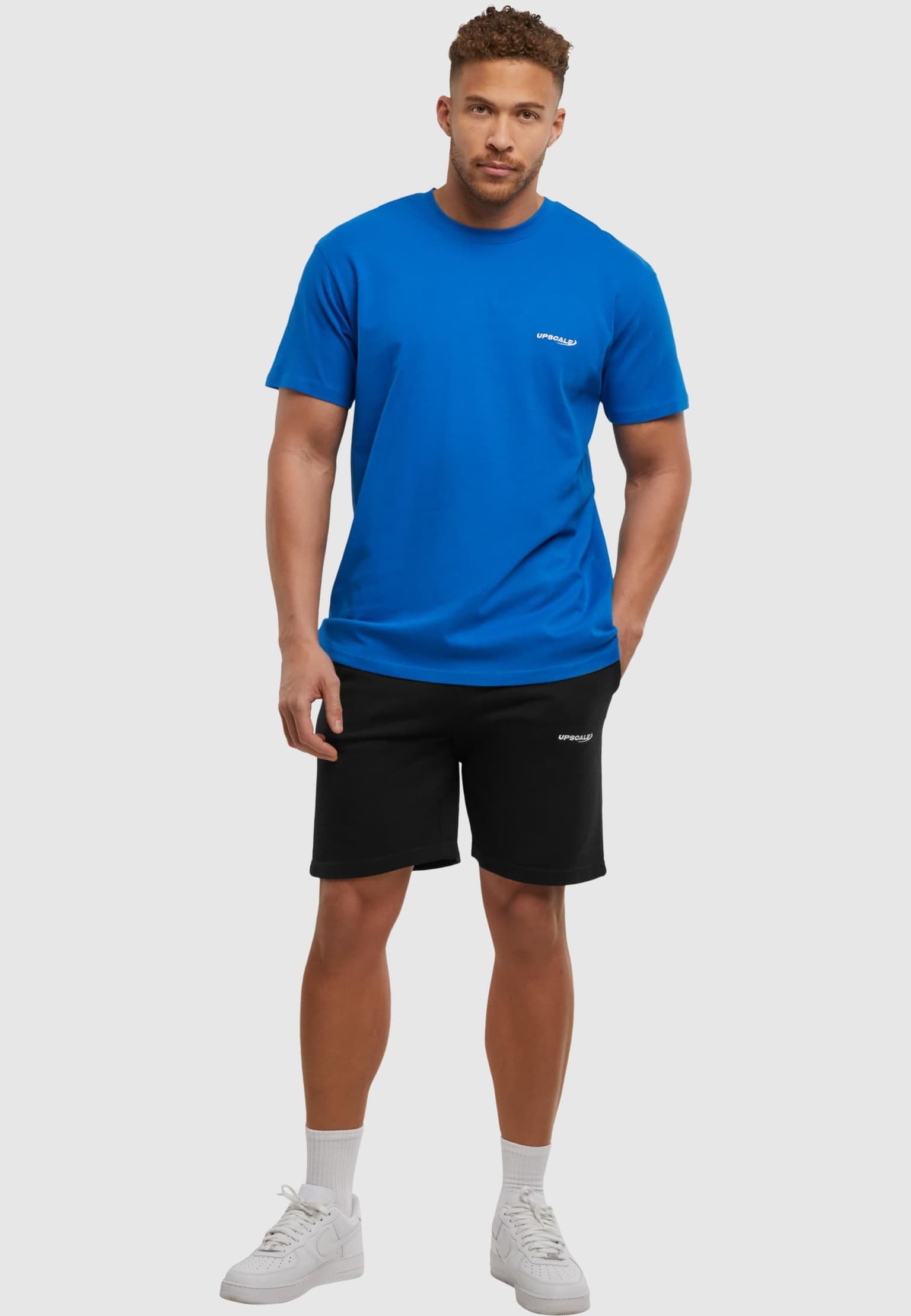 Mister Tee Upscale Core EMB Oversize – Bild 4