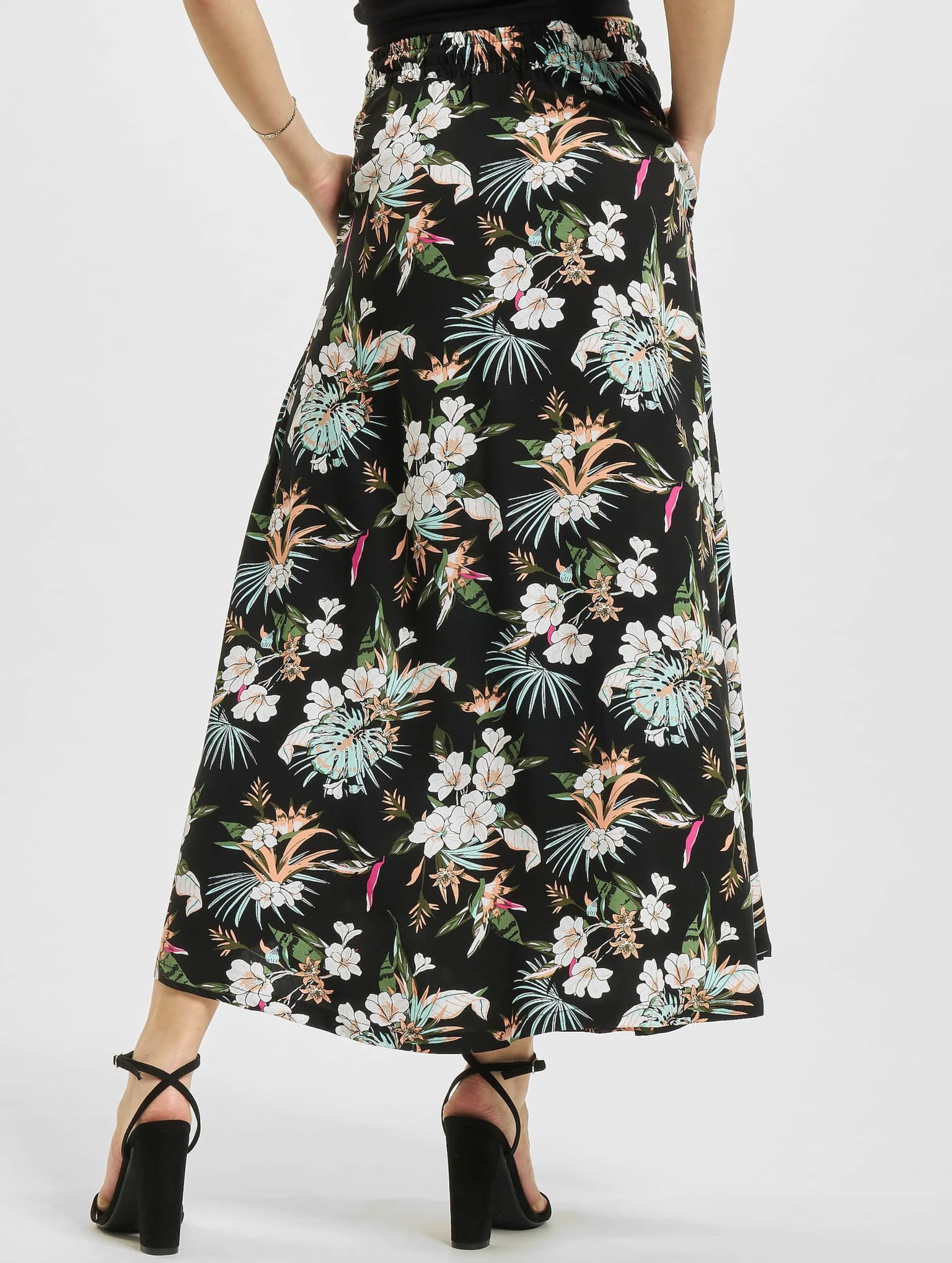 Urban Classics Ladies Viscose Midi Skirt – Bild 2