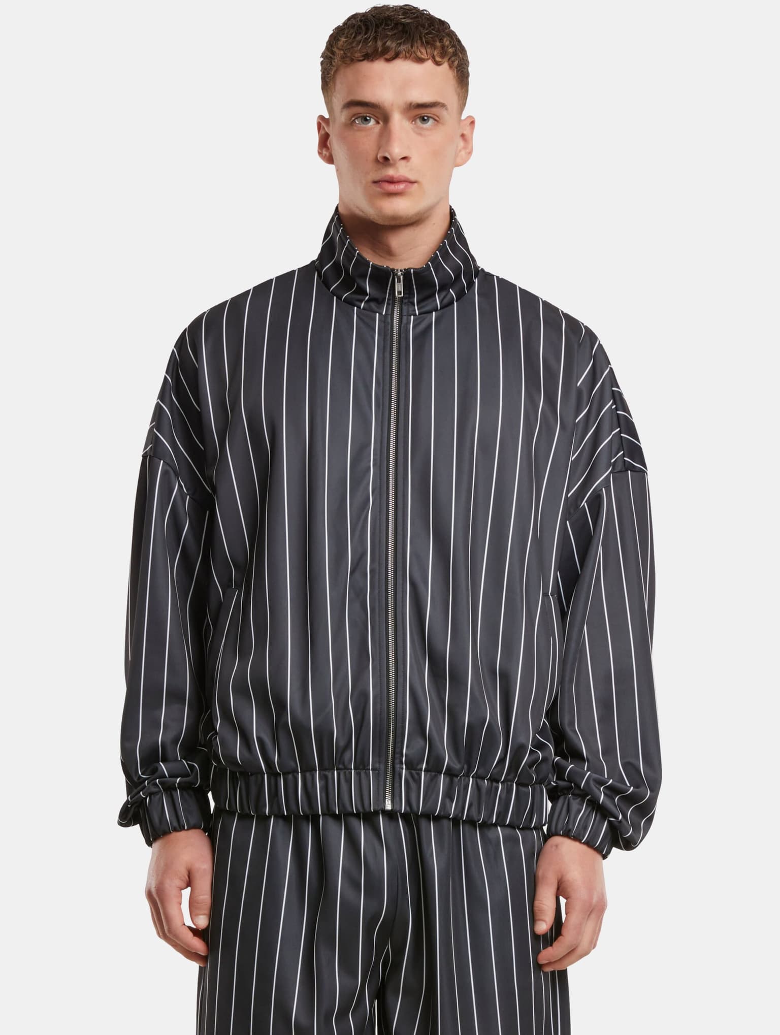 Urban Classics Pinstripe Trackjacket – Bild 3