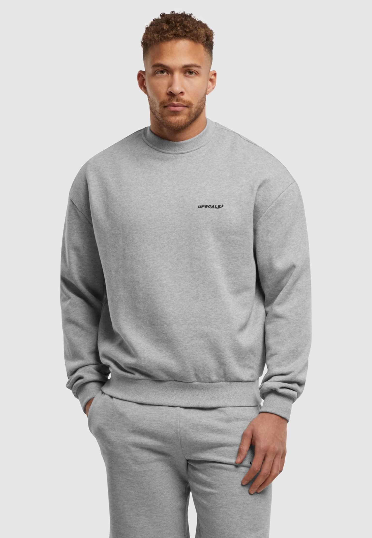 Mister Tee Upscale Core EMB Oversize Crewneck
