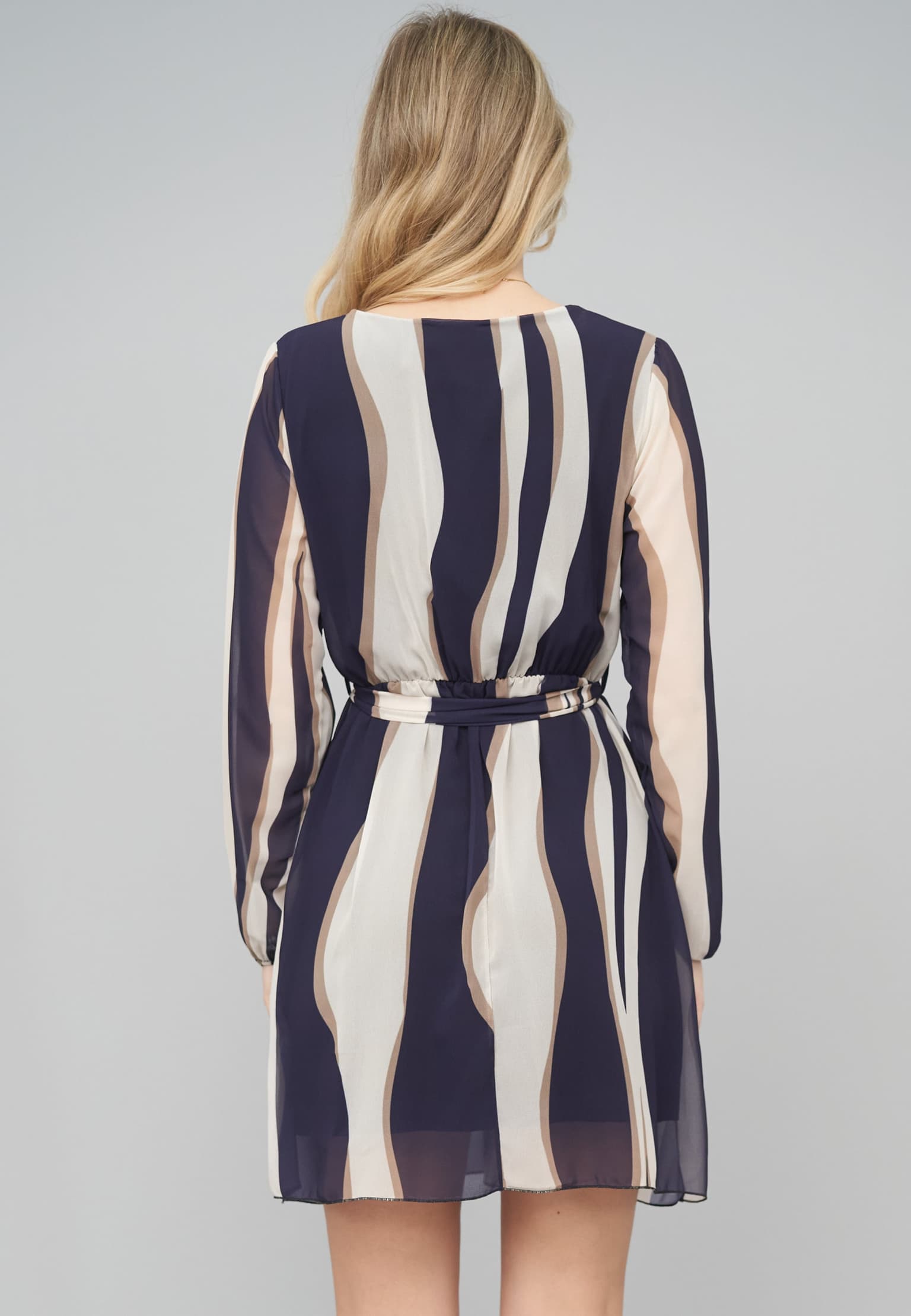 Cloud5ive Long-sleeve Dress Waves – Bild 2