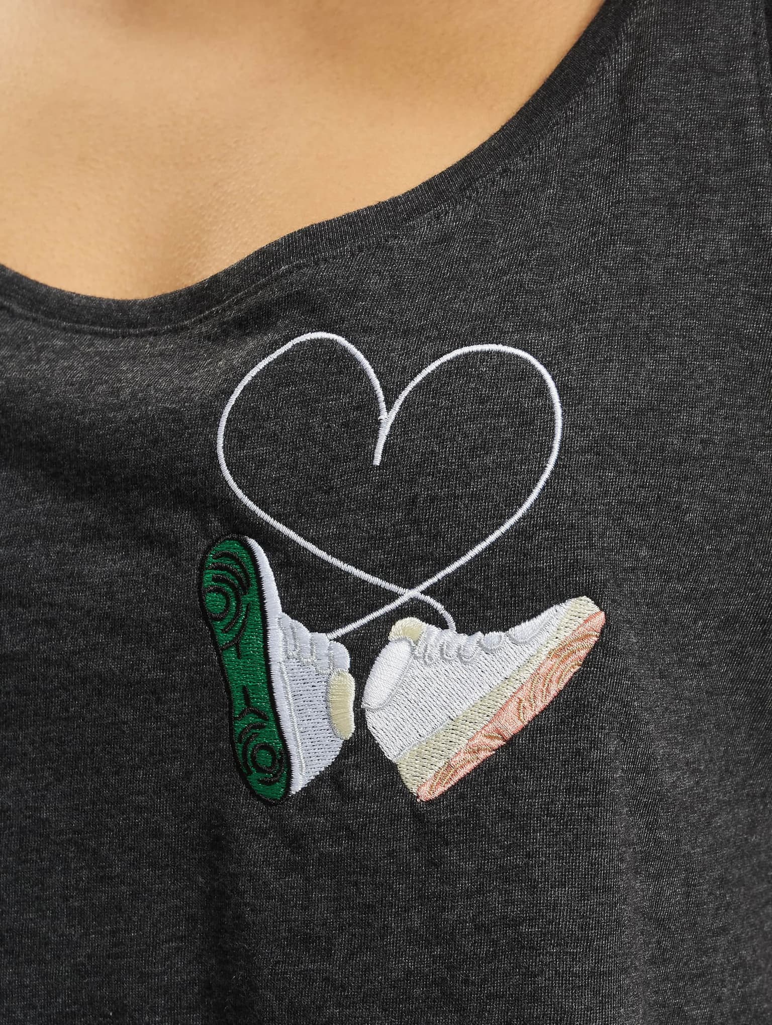 Mister Tee Ladies Kicks Love EMB Tank – Bild 4
