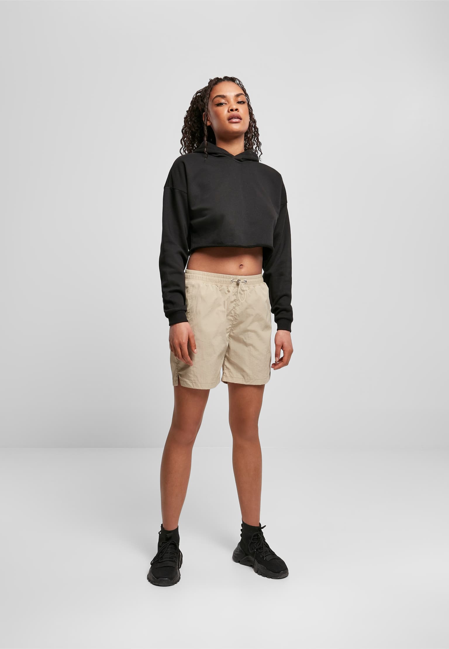 Urban Classics Ladies Oversized Cropped Hoody – Bild 4