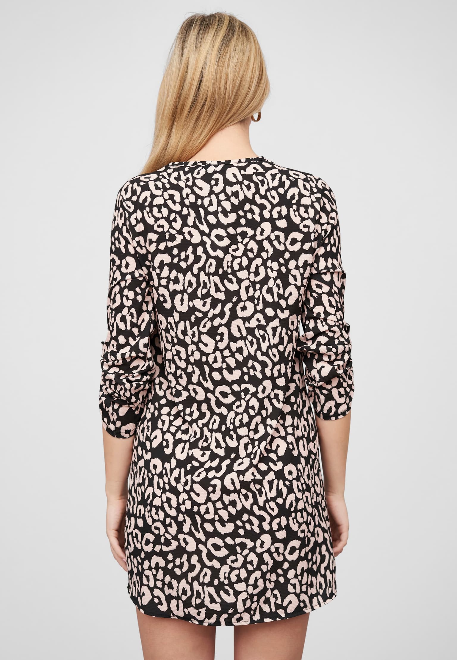 Cloud5ive Damen Turn-Up Crepe Kleid mit Animal Print – Bild 2