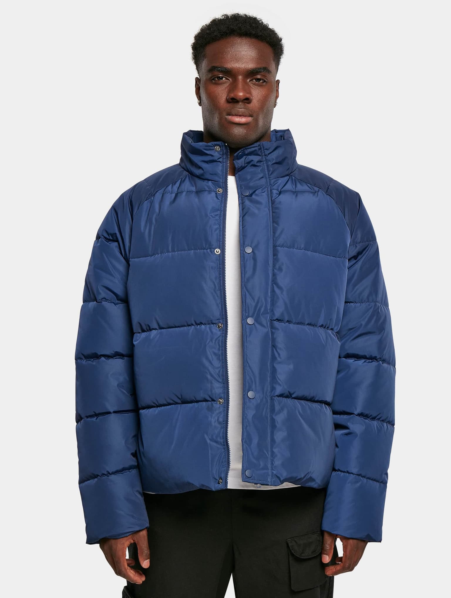 Urban Classics Raglan Puffer Jacket – Bild 3