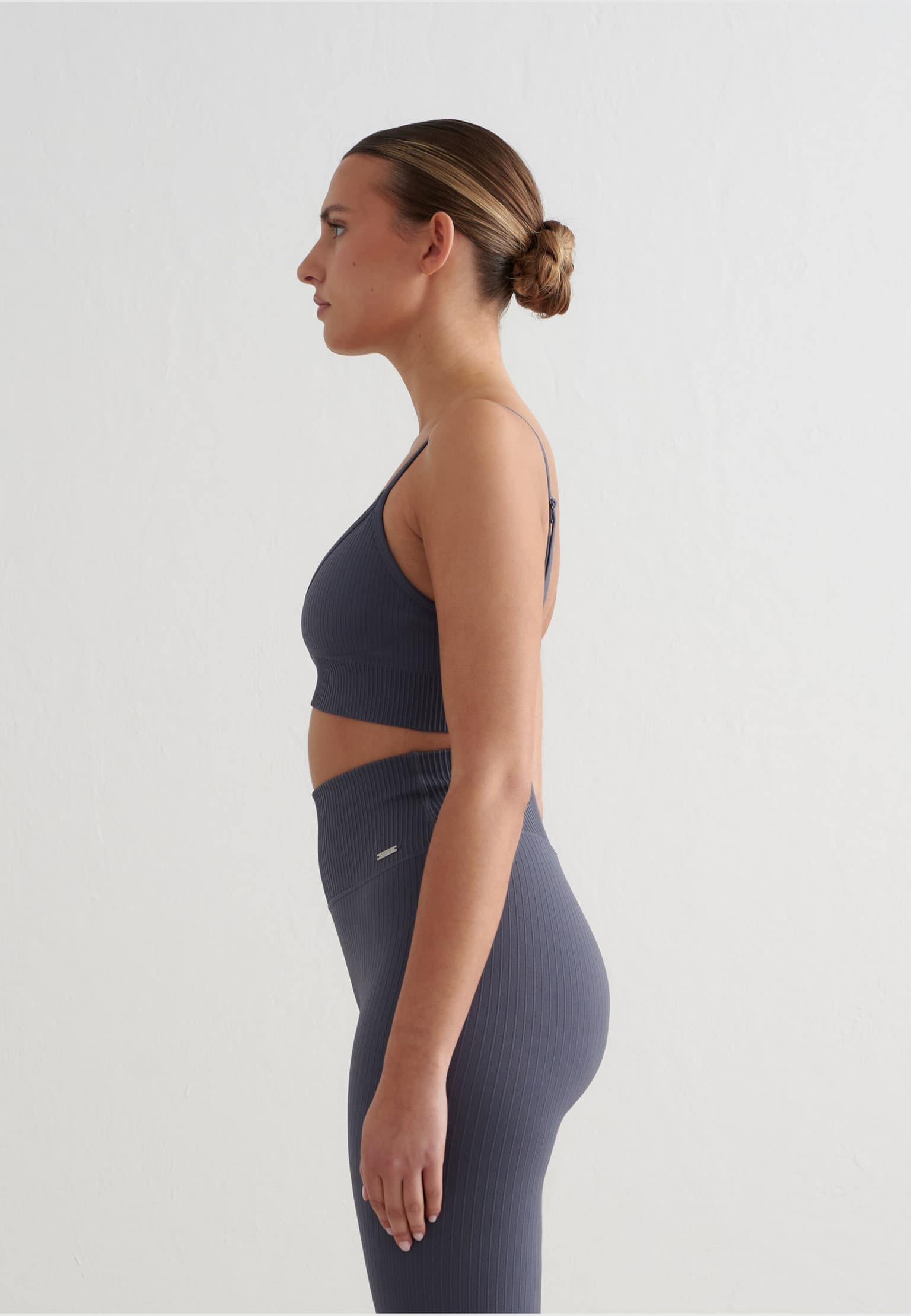 aimn Ribbed Seamless Deep Cut Bra – Bild 3