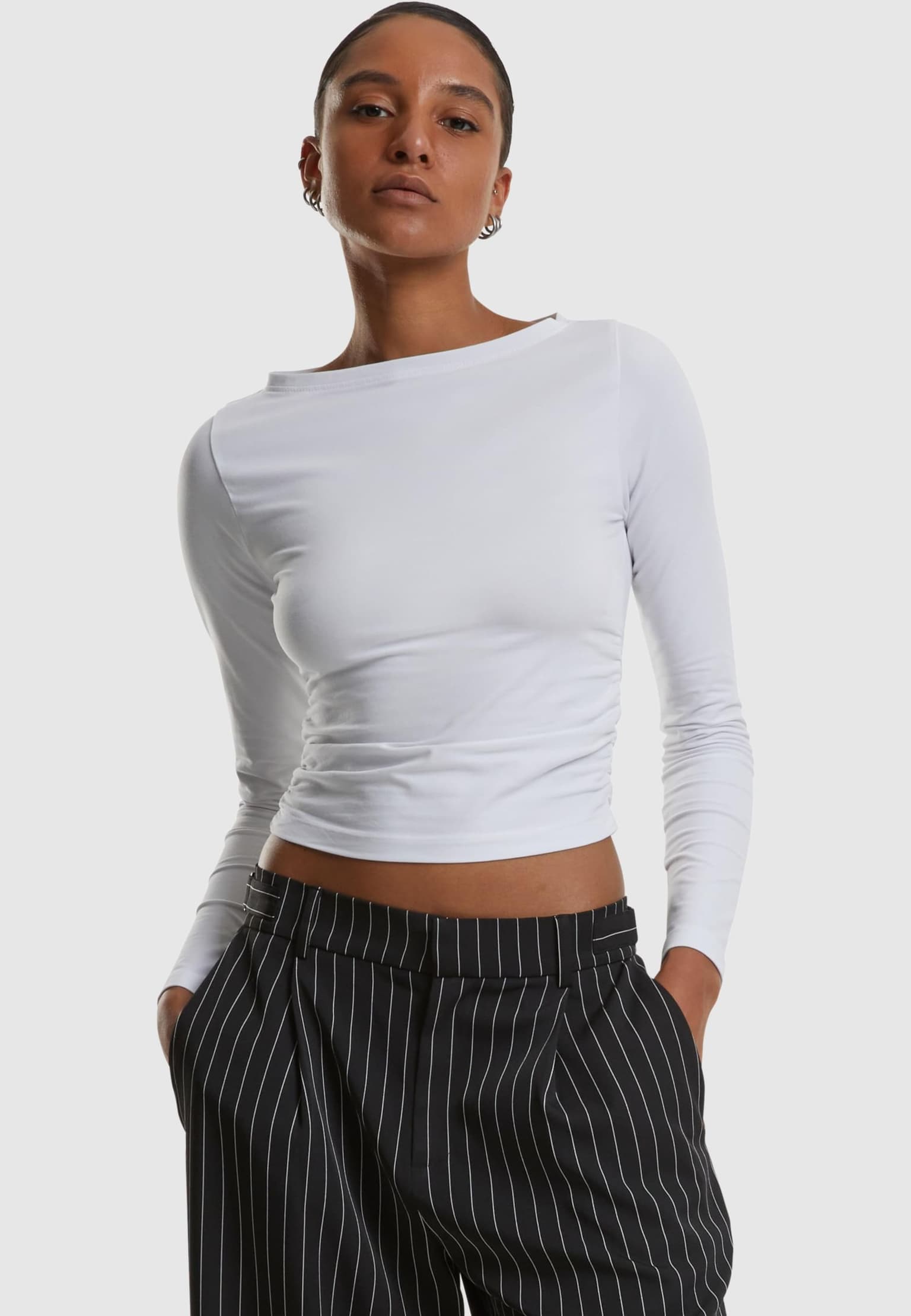 Urban Classics Ladies Ruffled Super Slim Longsleeve 2-Pack – Bild 2
