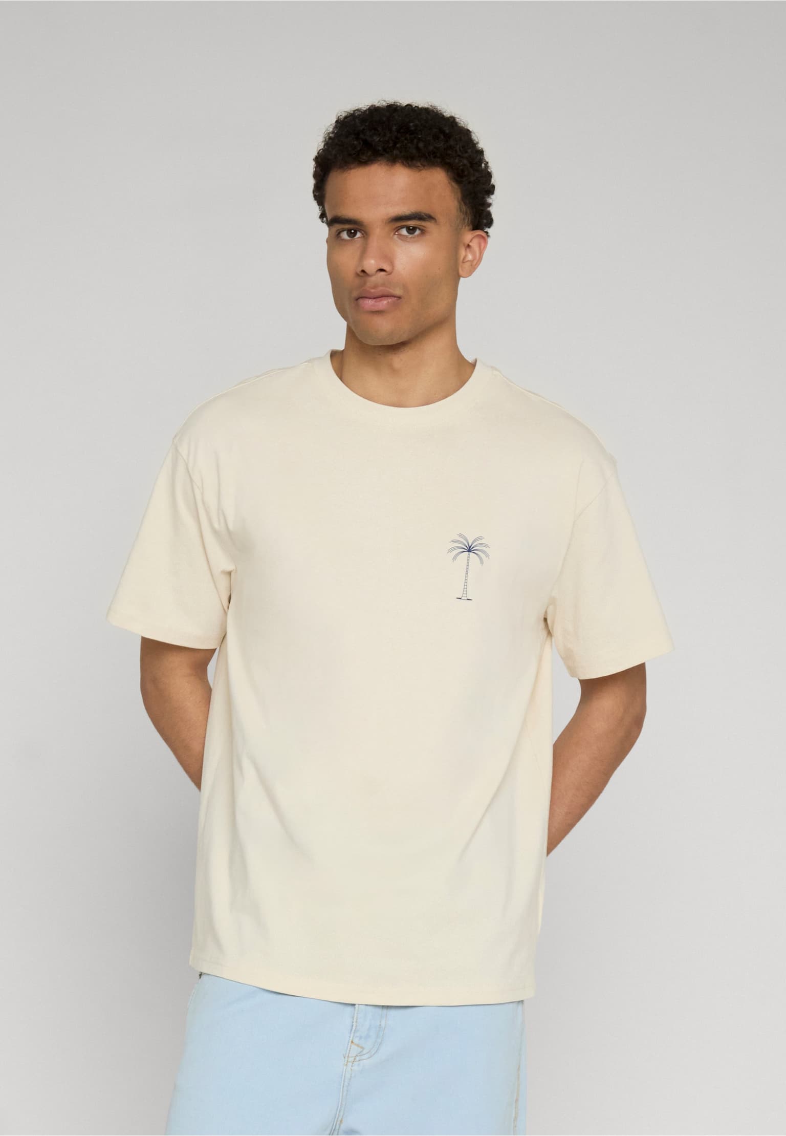 Urban Classics Palm Logo Loose Tee – Bild 2