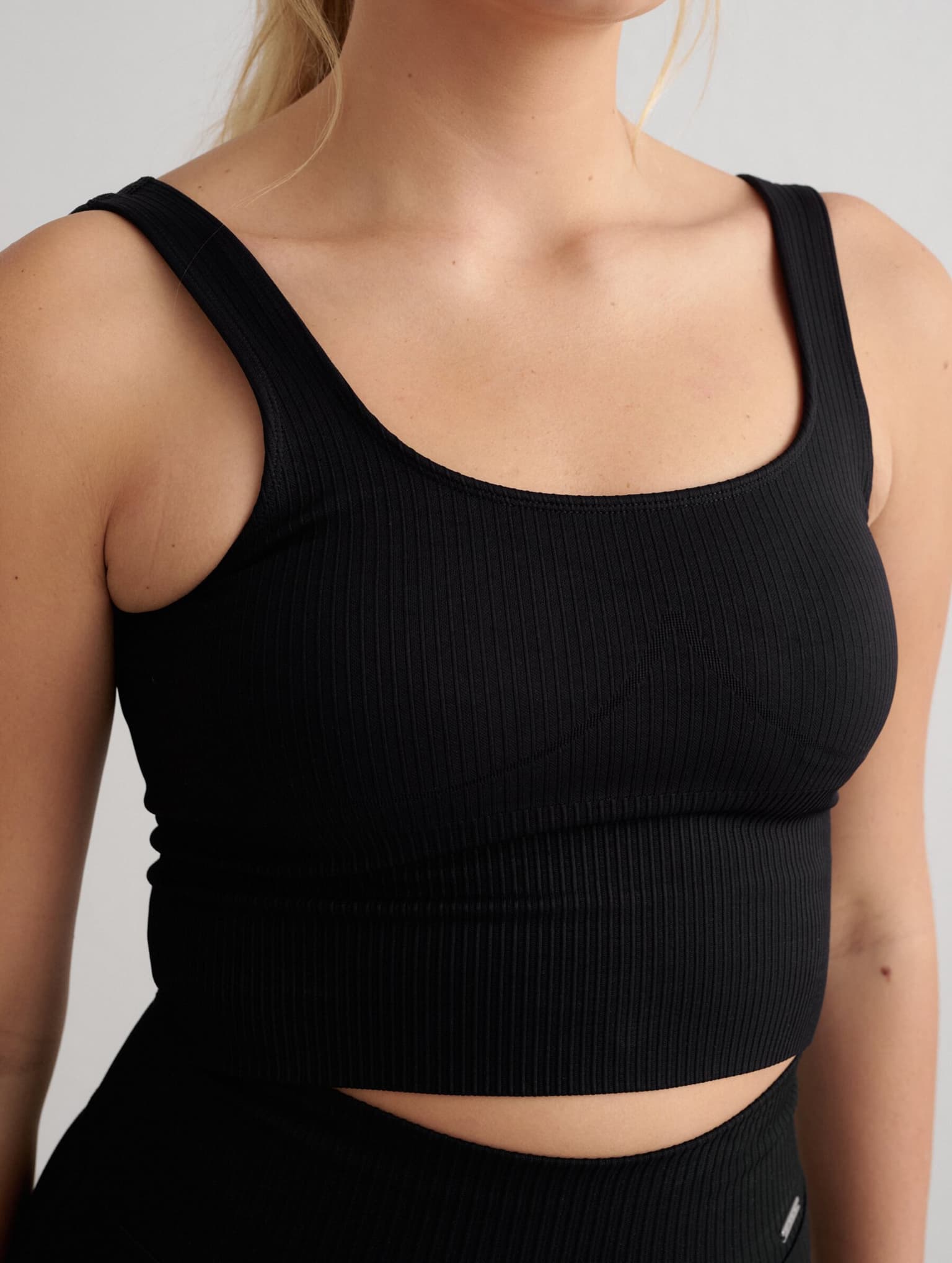 aimn aim'n Ribbed Seamless Shaping Bralette – Bild 4