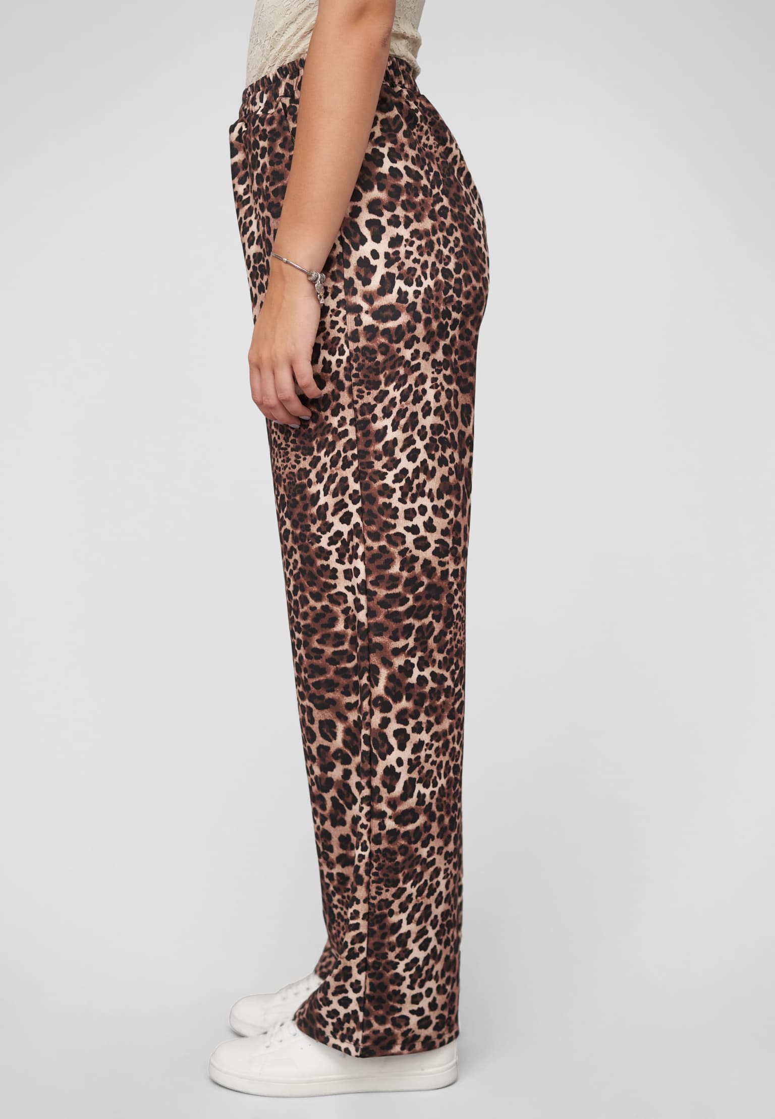 Cloud5ive Pants with wide legs – Bild 3