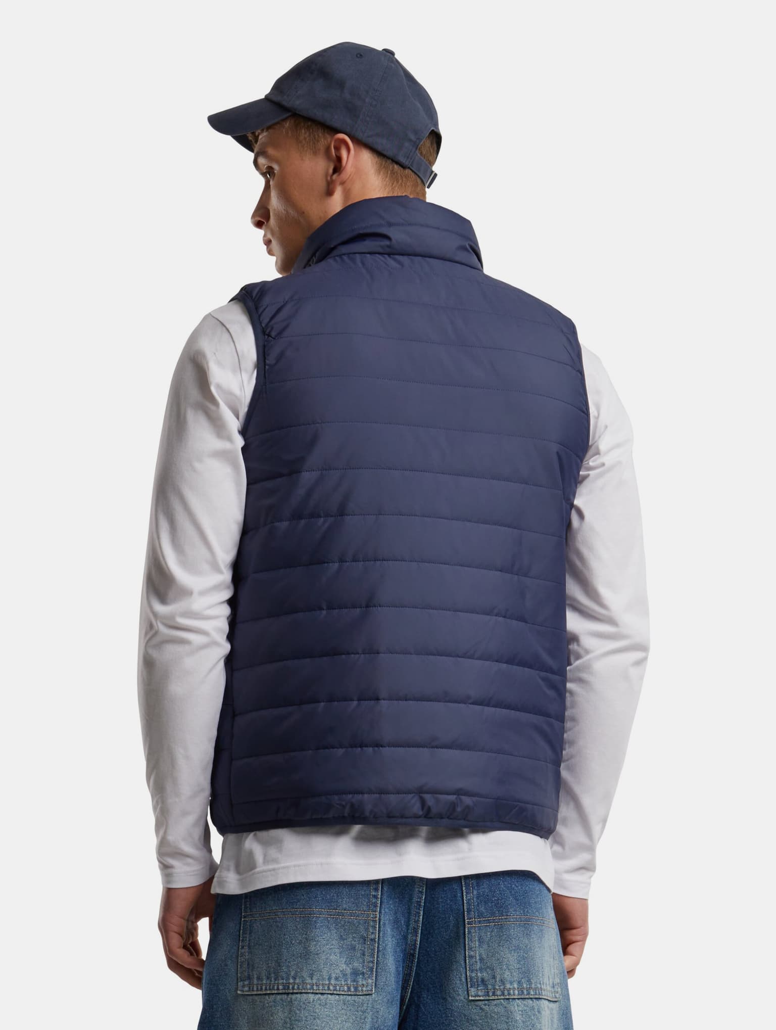 Urban Classics Basic Light Weigh Weste – Bild 2