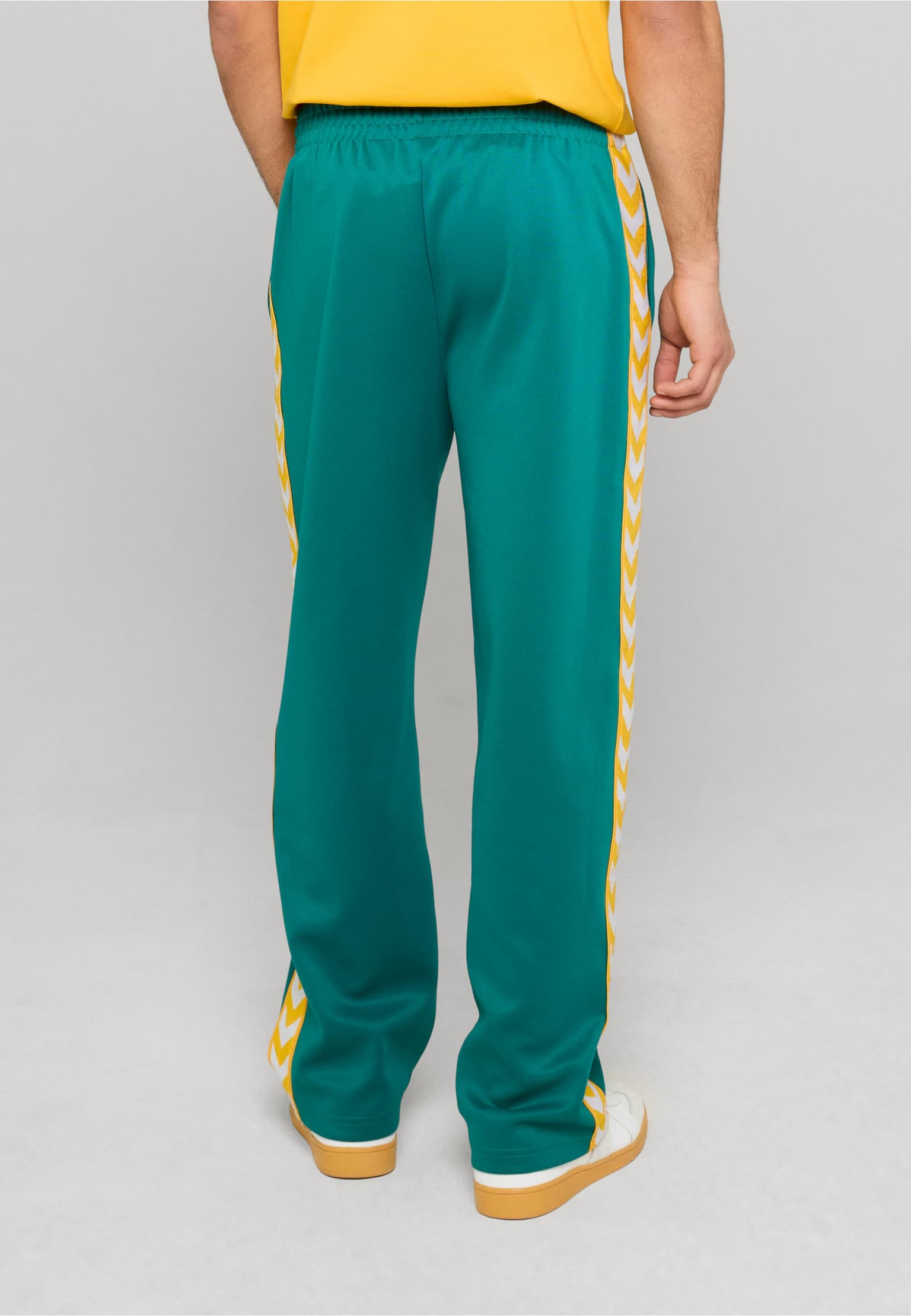 Hummel Contrast Logotape Trackpants – Bild 2