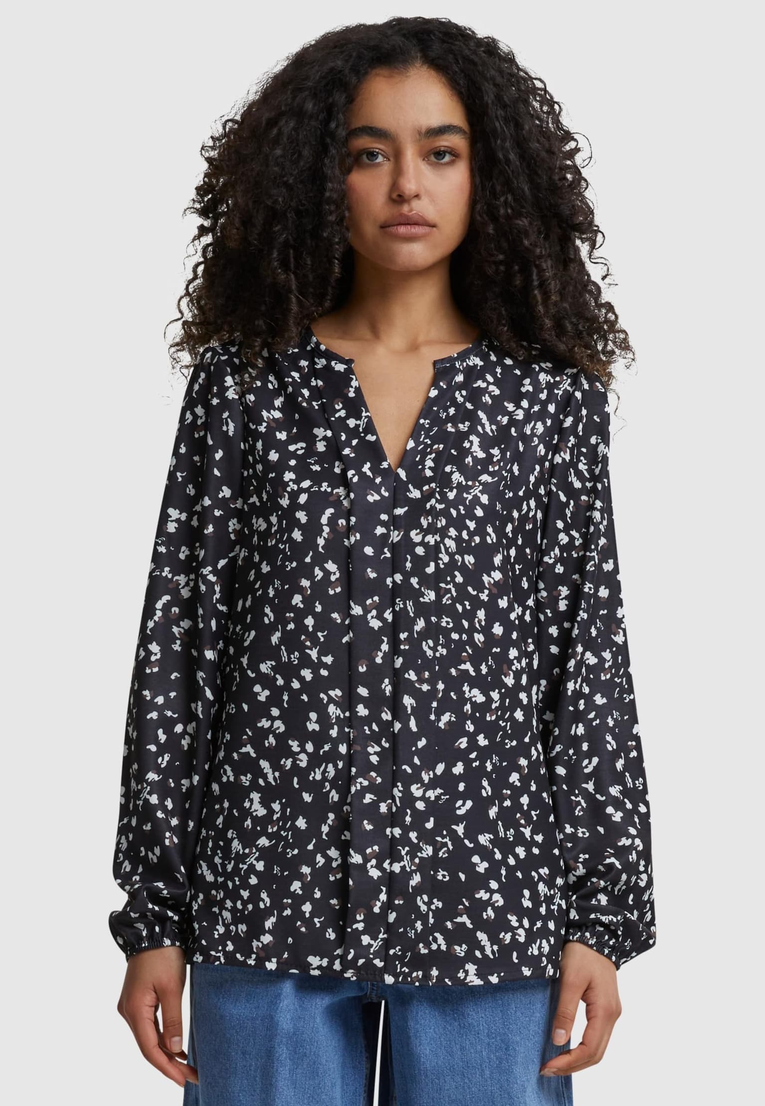 Cloud5ive Damen Langarm Bluse mit V-Neck und All Over Ditsy Print – Bild 3