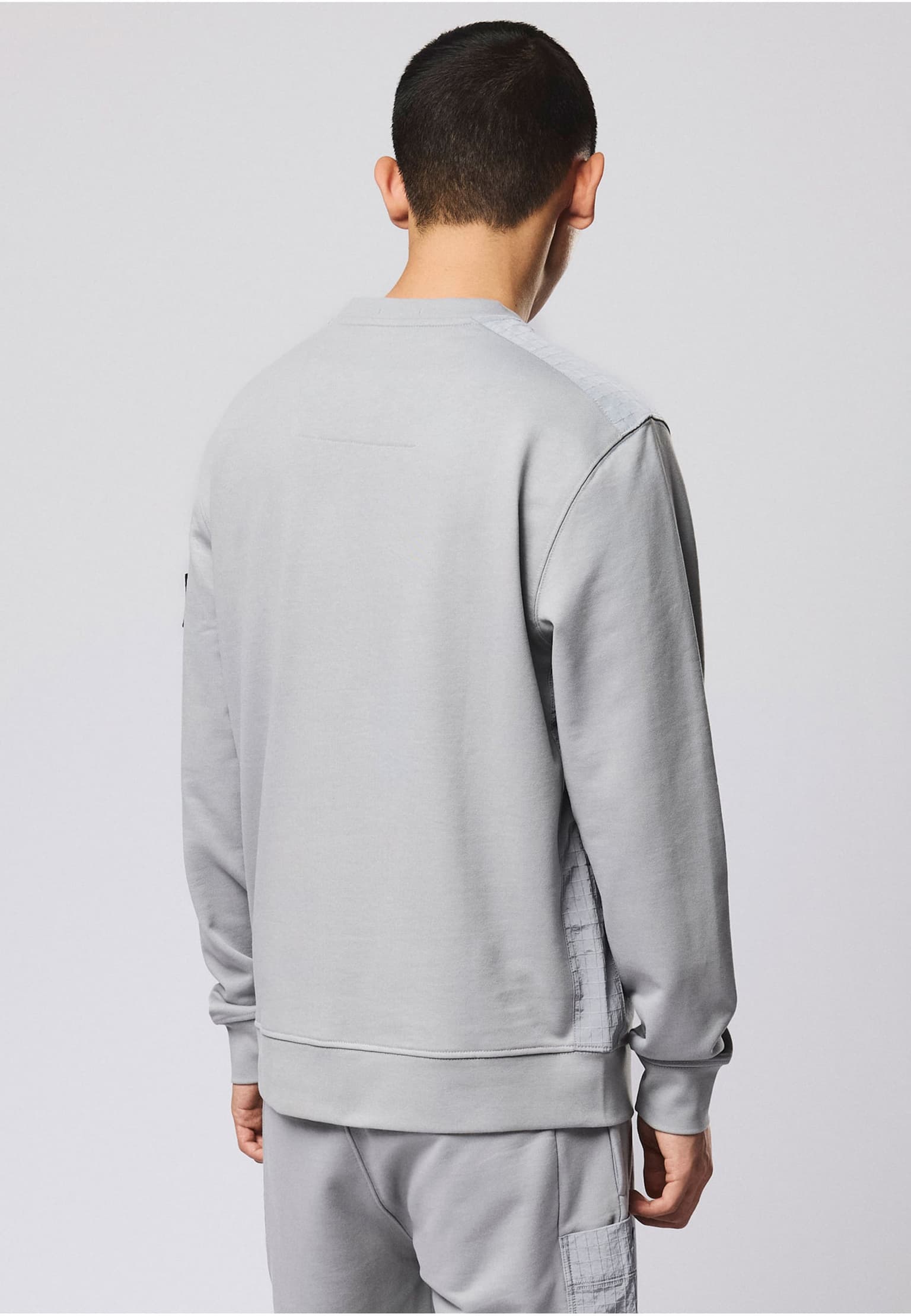 Weekend Offender F BOMB LARGE RIPSTOP OVERLAY SWEAT – Bild 2
