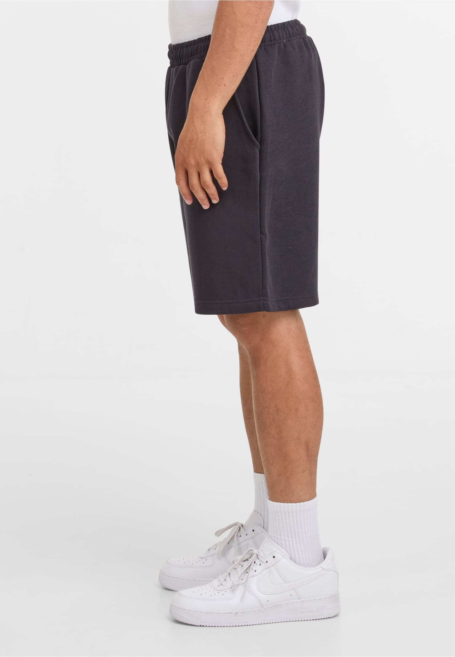 Urban Classics Basic Essential Sweatshorts – Bild 3