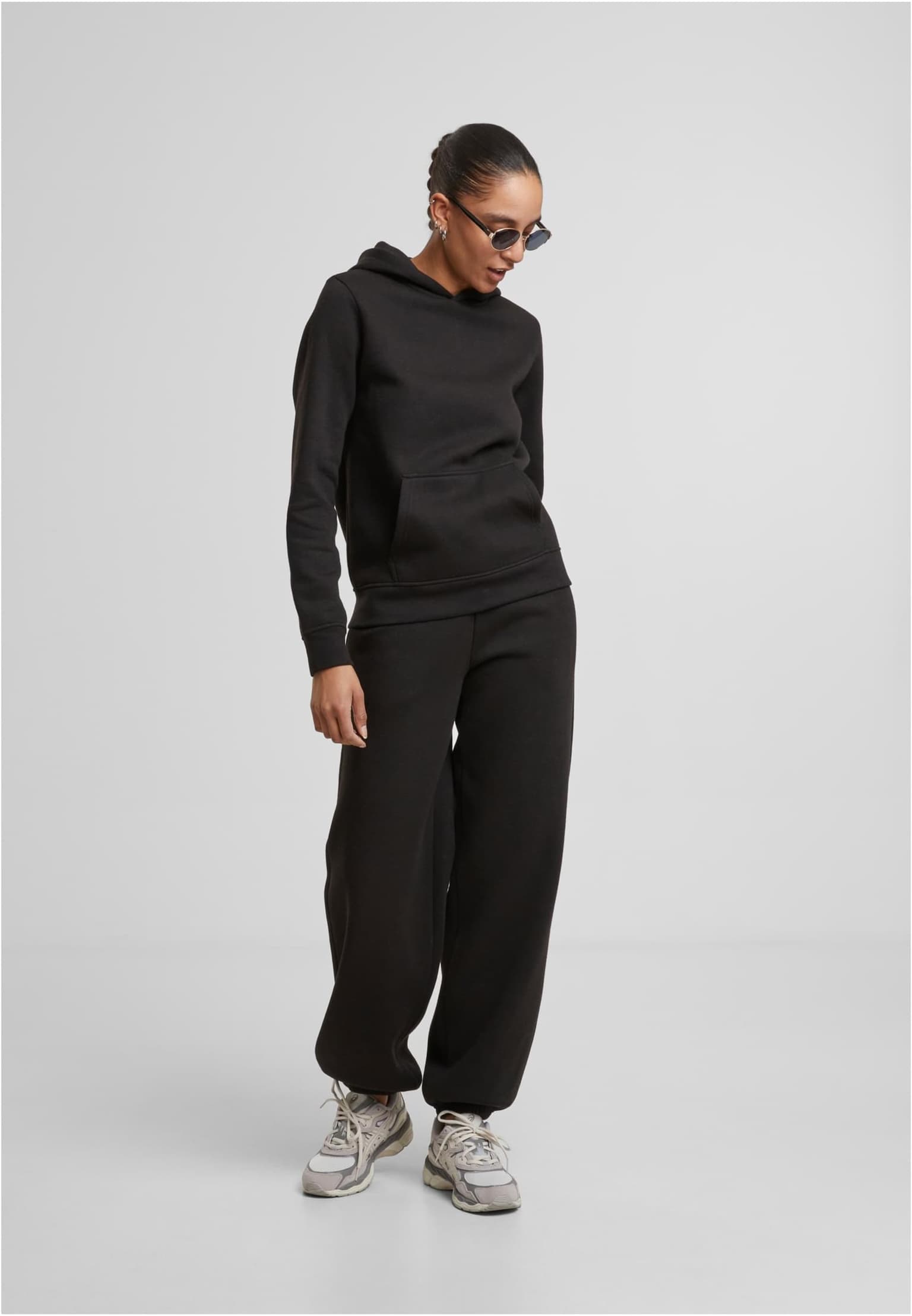 Urban Classics Ladies Basic Essential Hoody – Bild 4