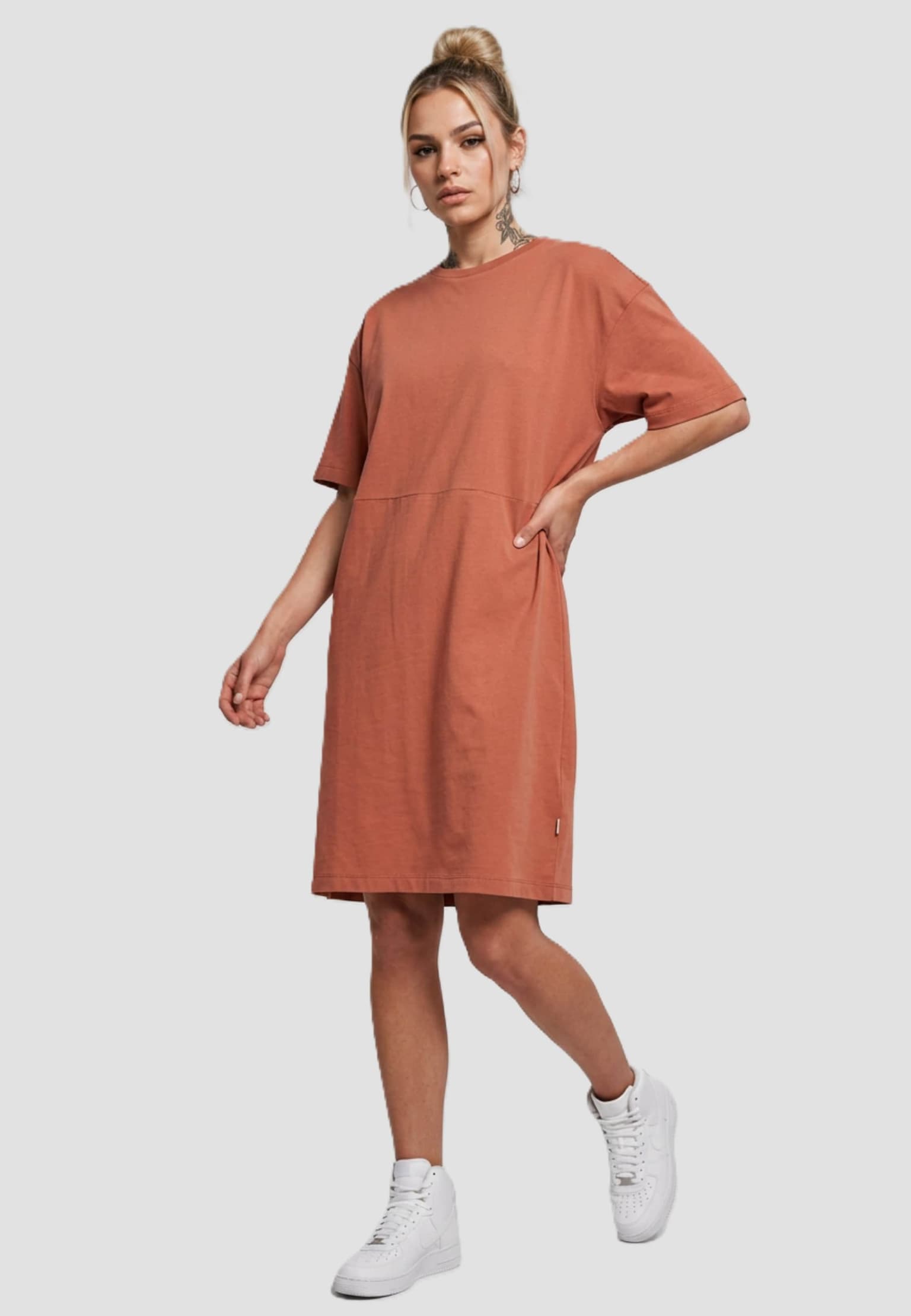 Urban Classics Ladies Essentials Oversized Slit Tee Dress