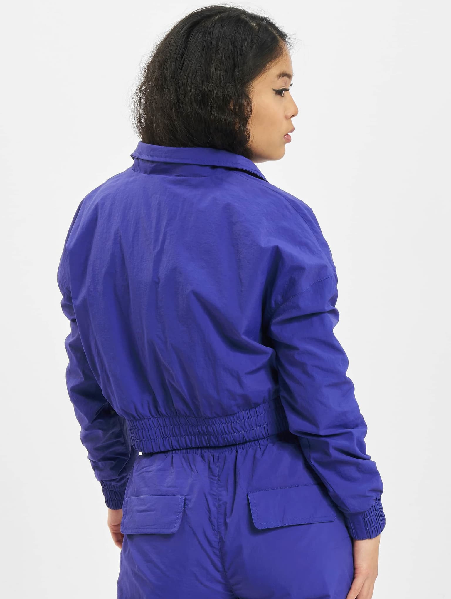 Urban Classics Ladies Cropped Crinkle Nylon Pull Over Jacket – Bild 2
