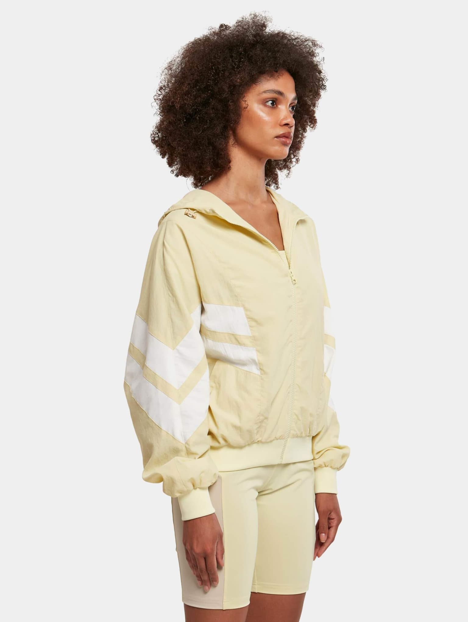 Urban Classics Ladies Crinkle Batwing Jacket – Bild 3