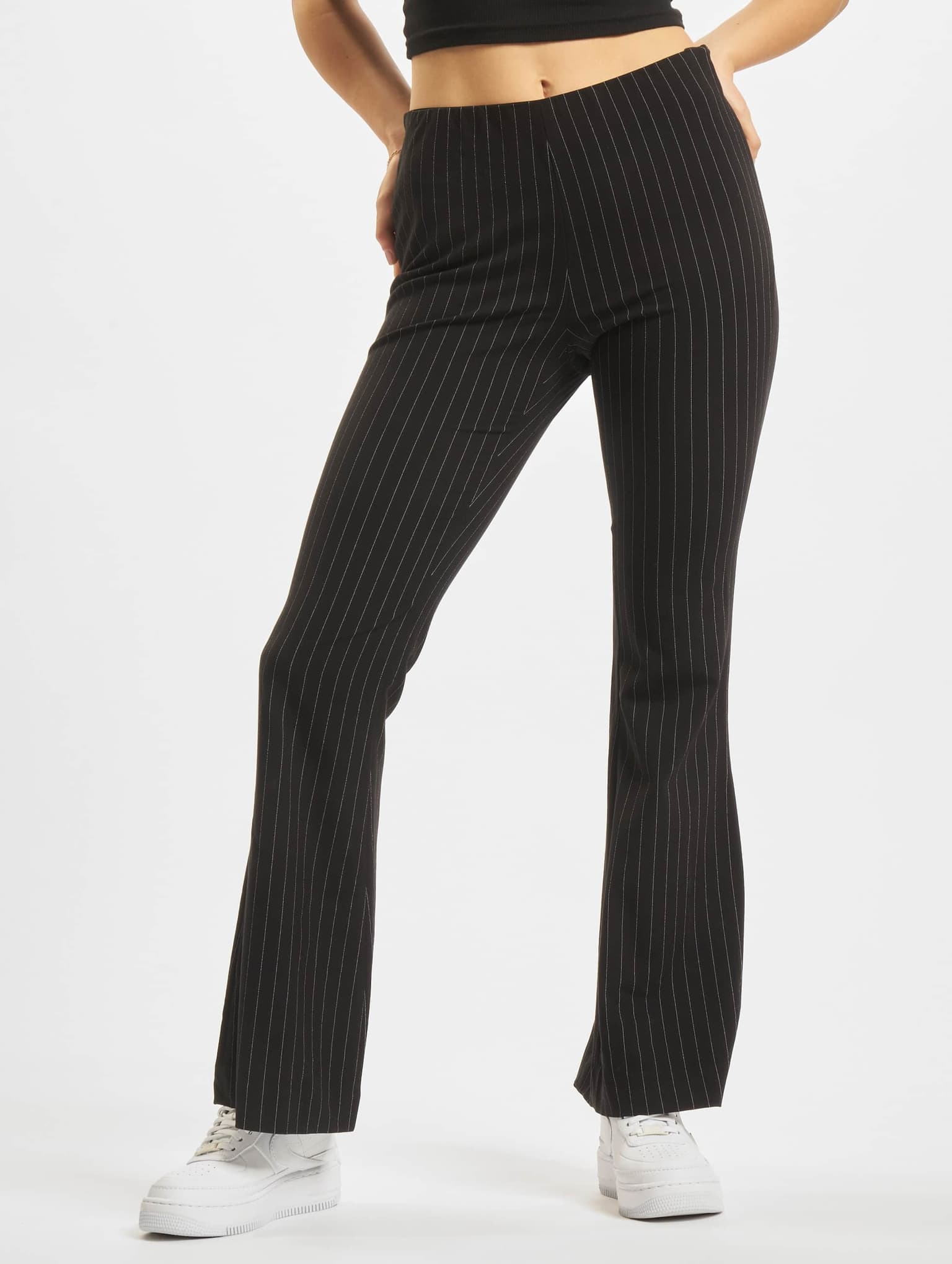 Urban Classics Ladies Flared Pin Stripe Pants – Bild 3