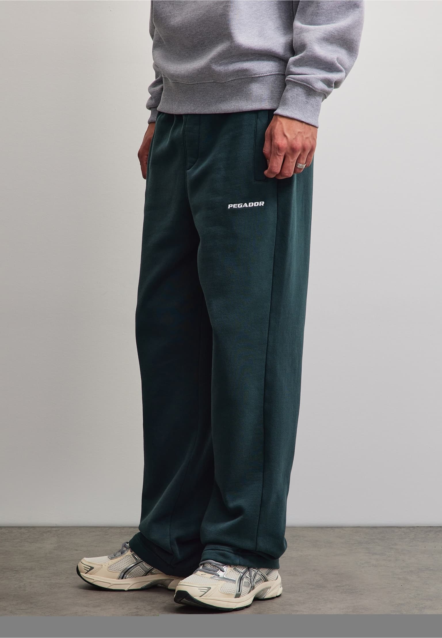 PEGADOR Logo Loose Sweatpants – Bild 3