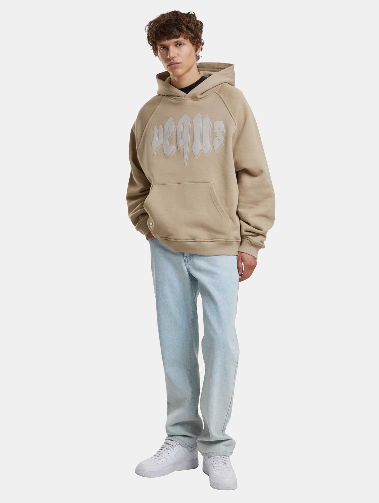 PEQUS Outlined Mythic Logo Hoodie – Bild 4