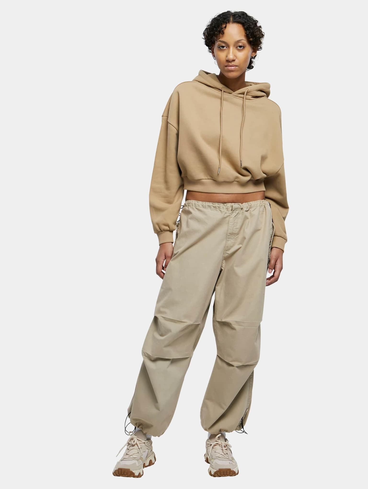 Urban Classics Ladies Cropped Heavy Hoody – Bild 4