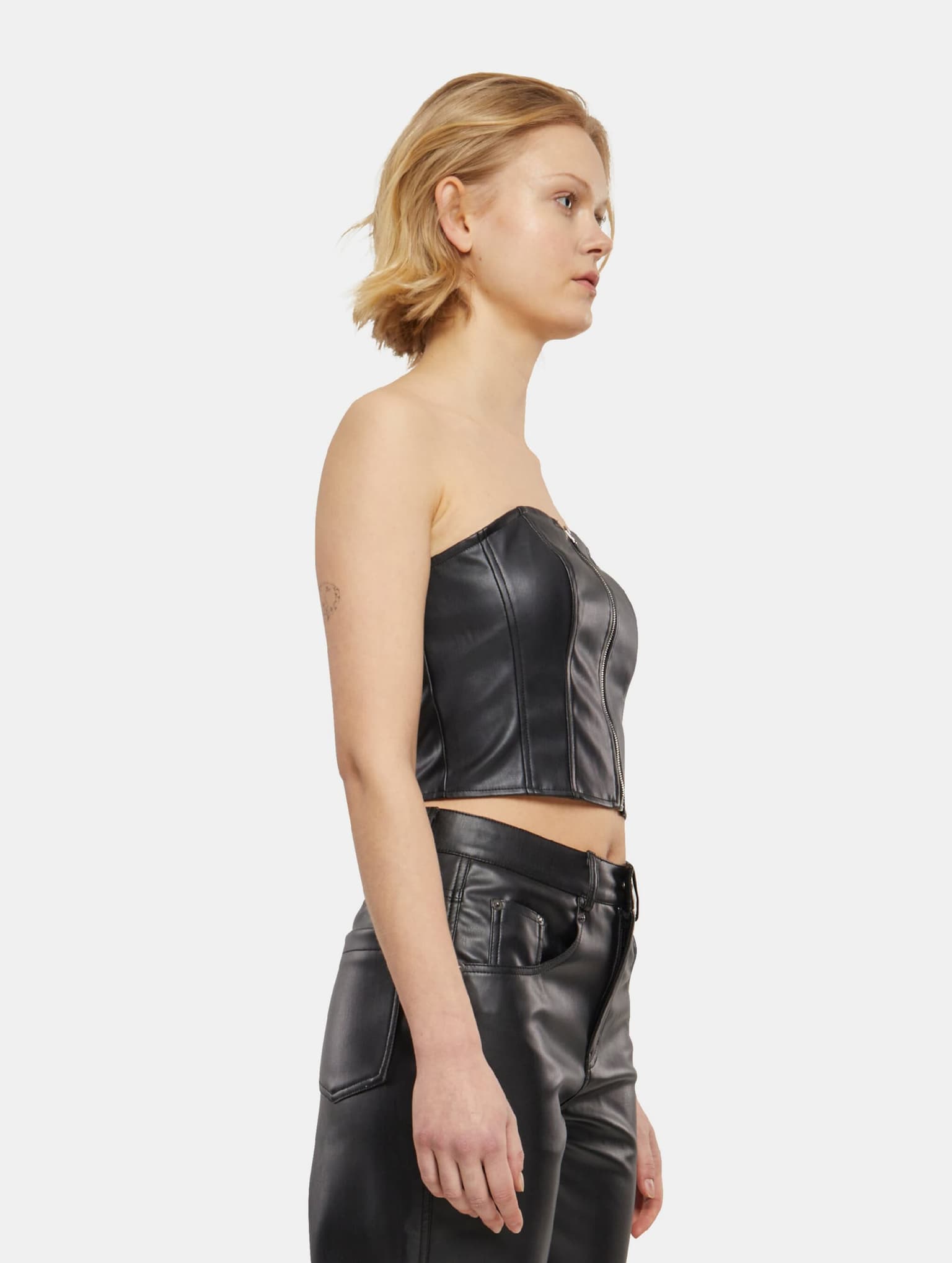 Urban Classics Ladies Synthetic Leather Bandeau Top – Bild 3