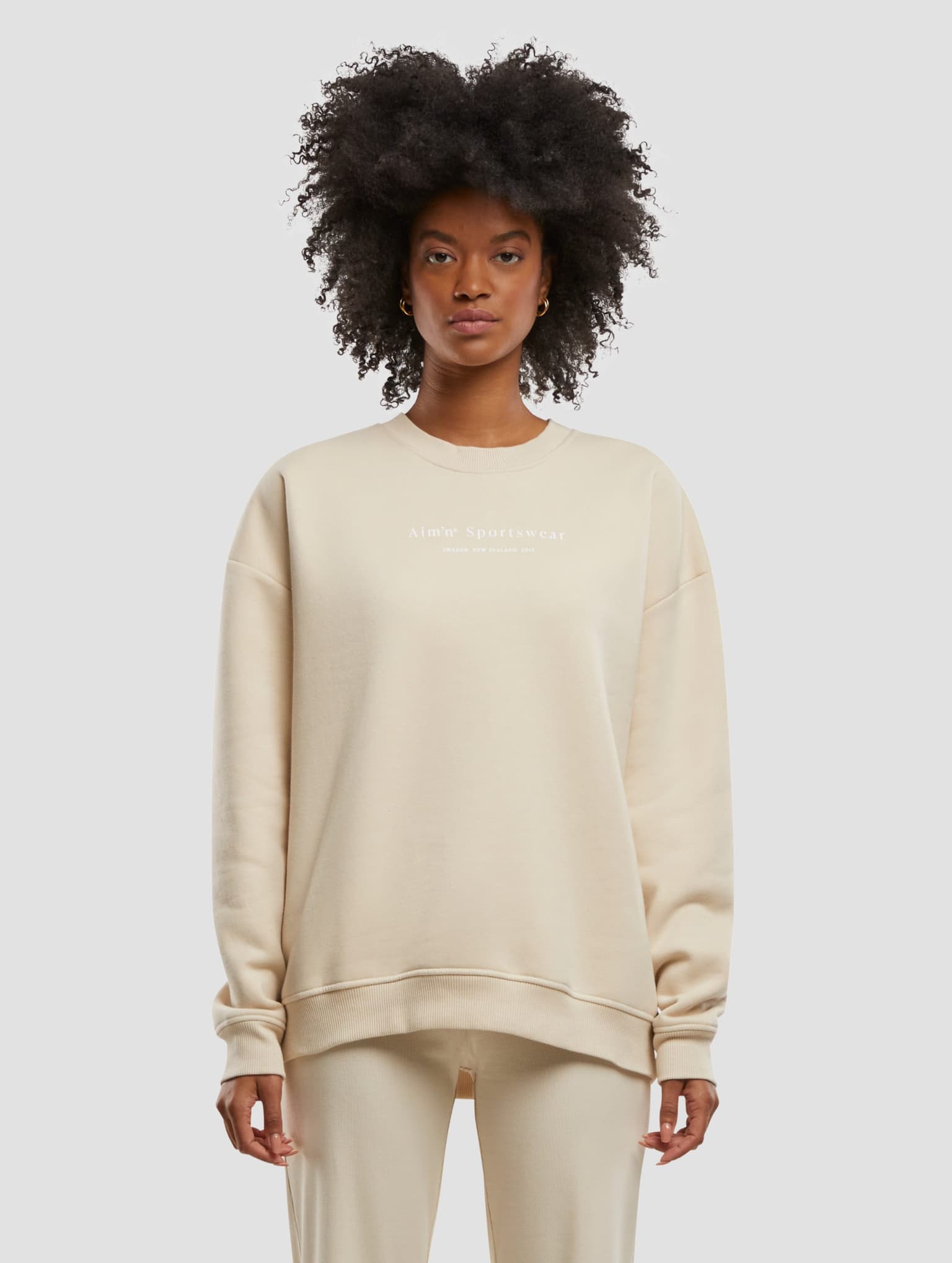 AMN-243-SW -24010379-091 AIMN Serif Sweatshirt – Bild 3