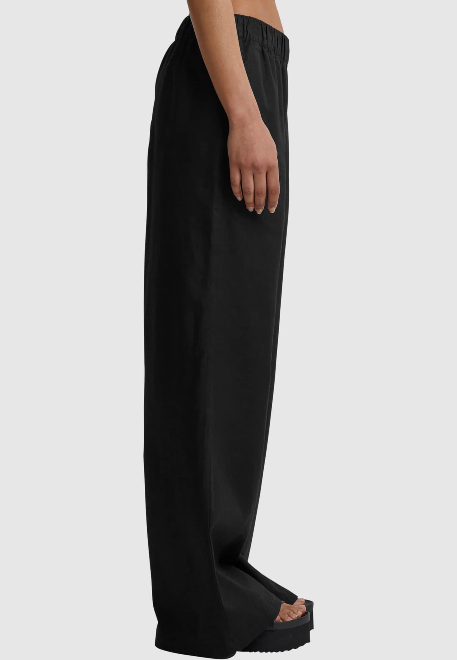 Urban Classics Ladies Linen Mixed Wide Pants – Bild 4