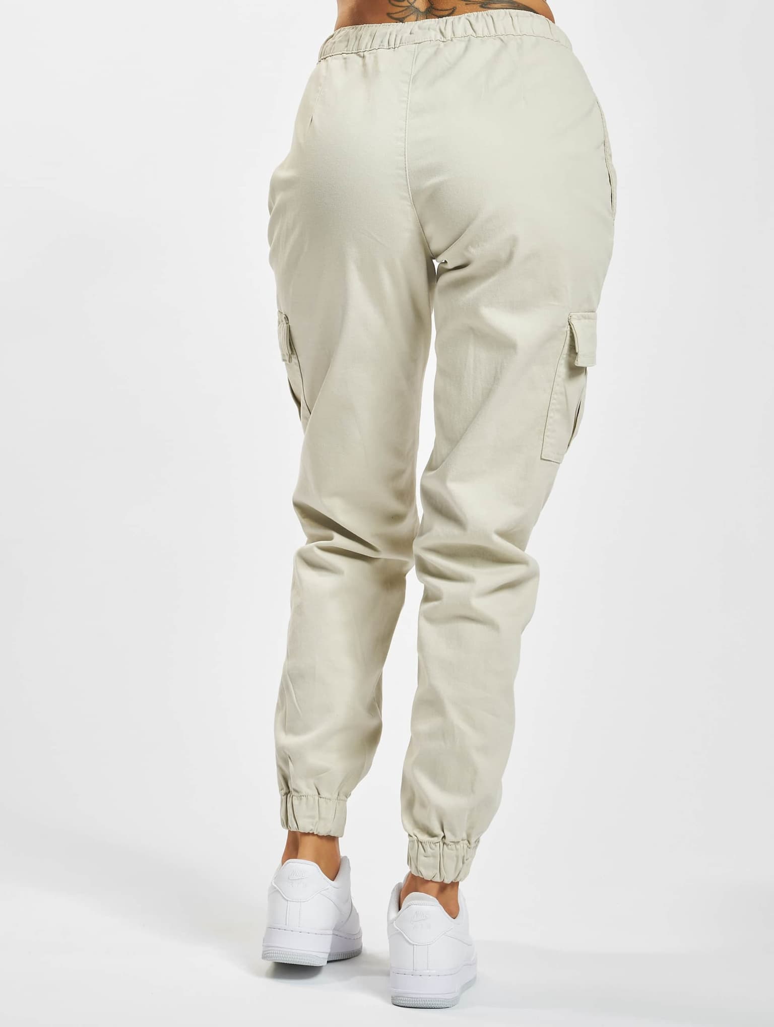 Urban Classics Ladies High Waist Cargo Comfort Jogging Pants – Bild 2