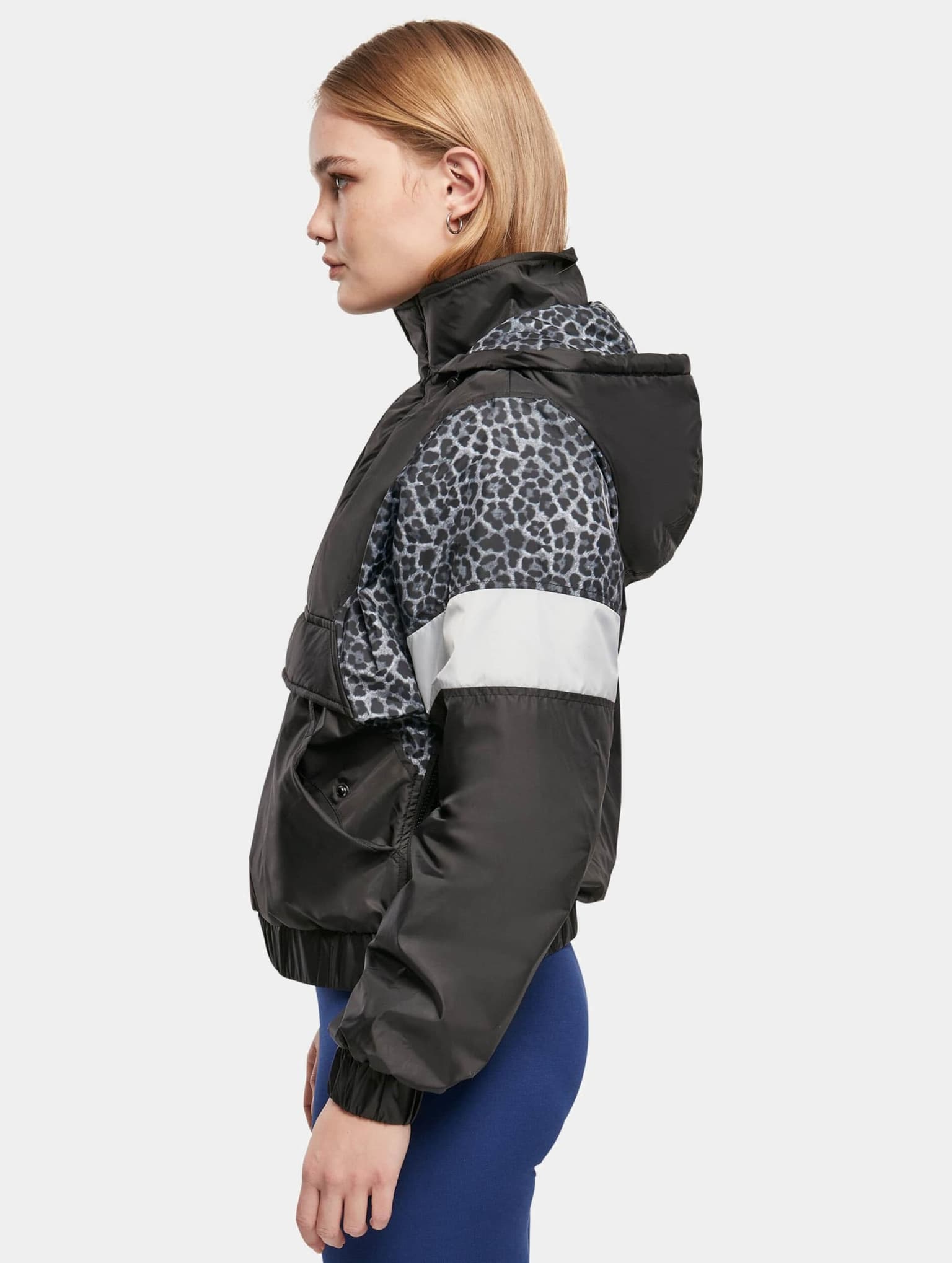 Urban Classics Ladies AOP Mixed Pull Over Jacket – Bild 3