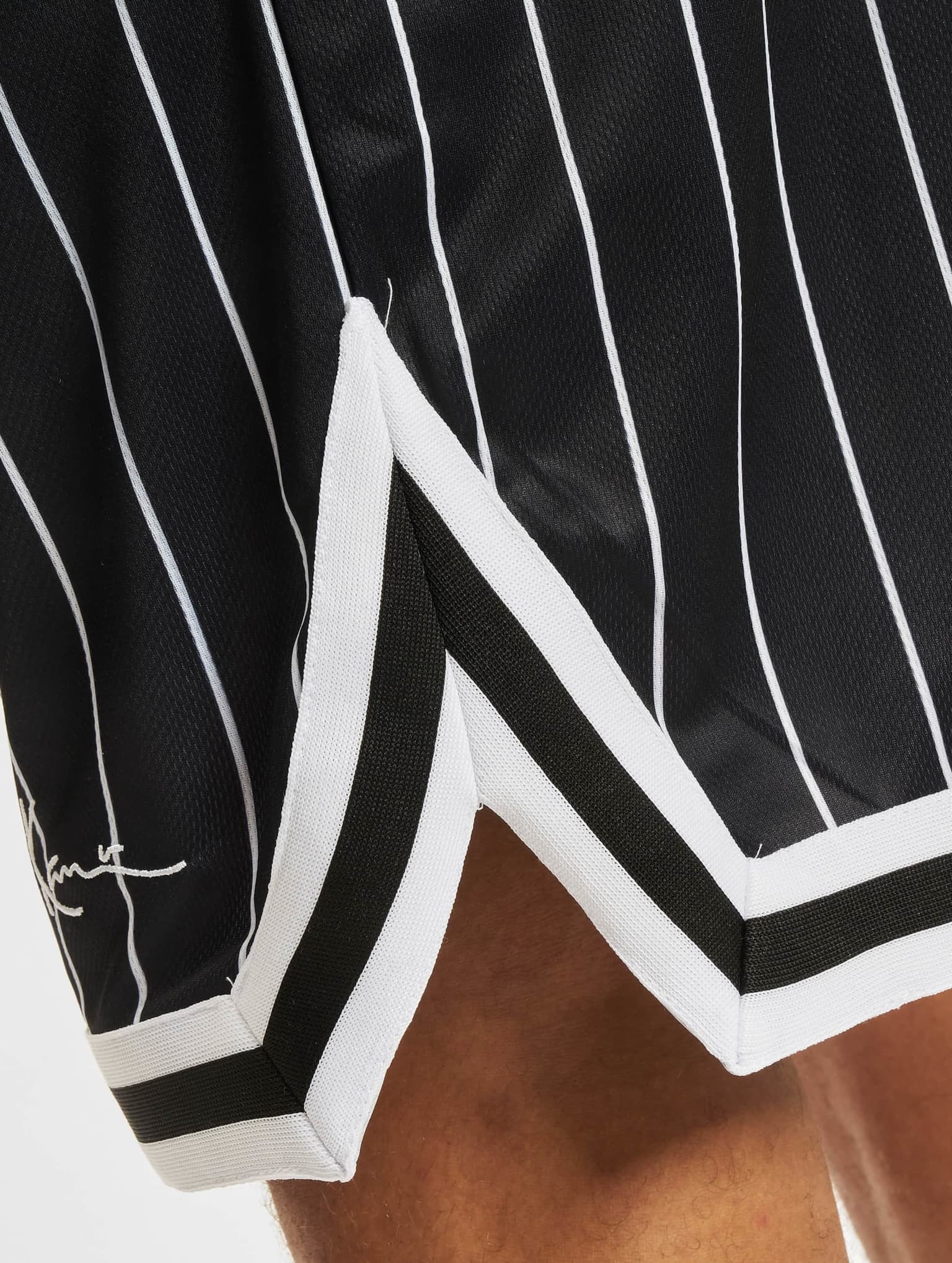Karl Kani Small Signature Pinstripe Mesh Short – Bild 4