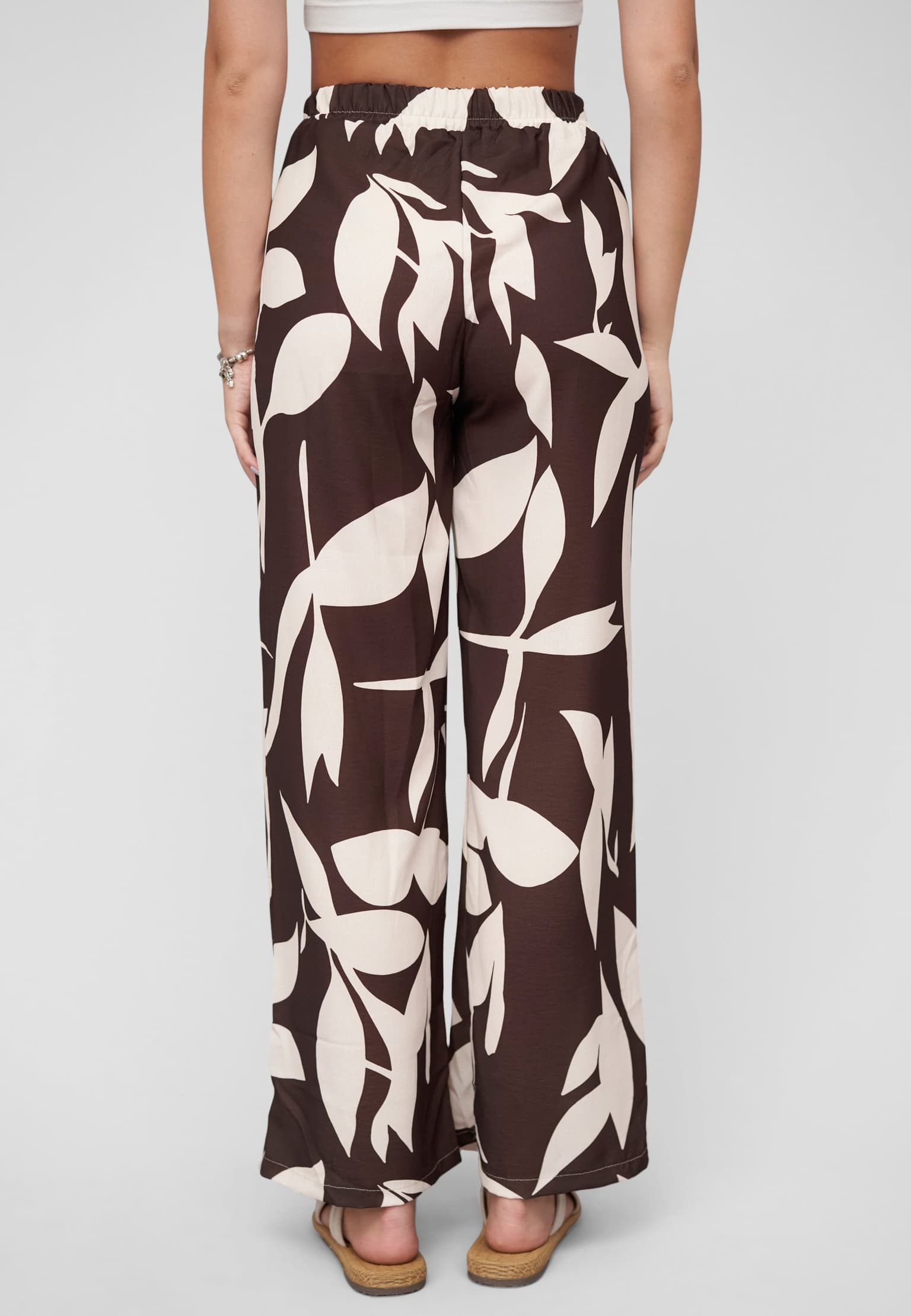 Cloud5ive Pants with tie belt and aop floral print – Bild 2