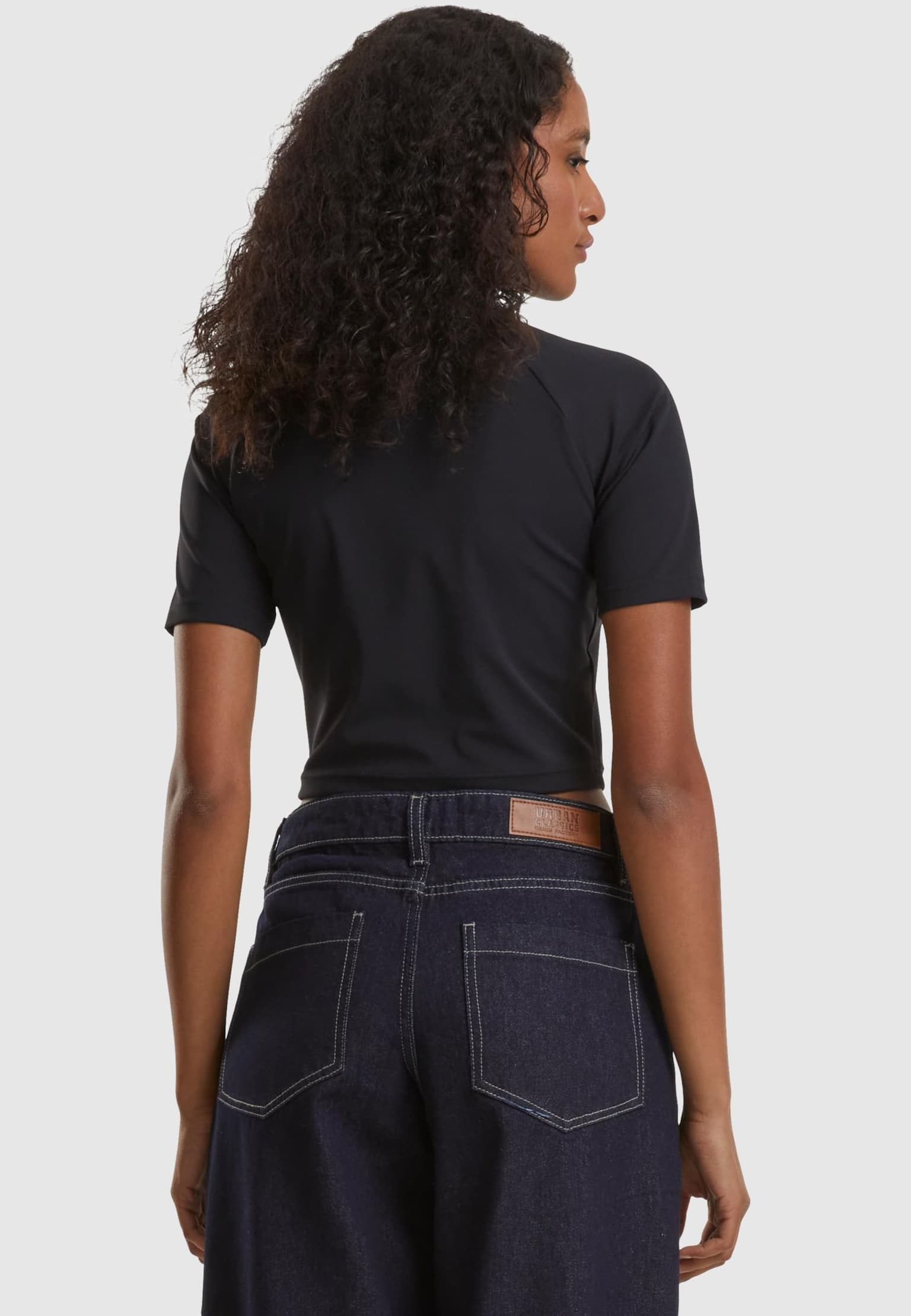 Urban Classics Ladies High Neck Short Tee – Bild 2