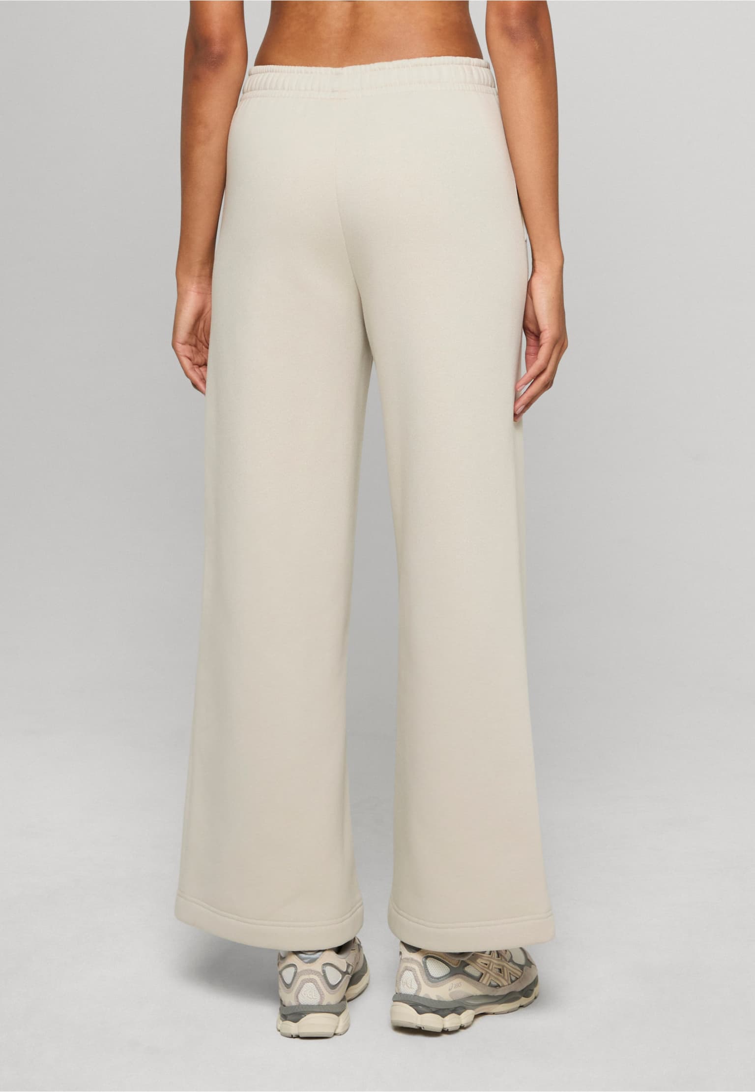 Urban Classics Ladies Fluffy Wideleg Trackpants – Bild 2
