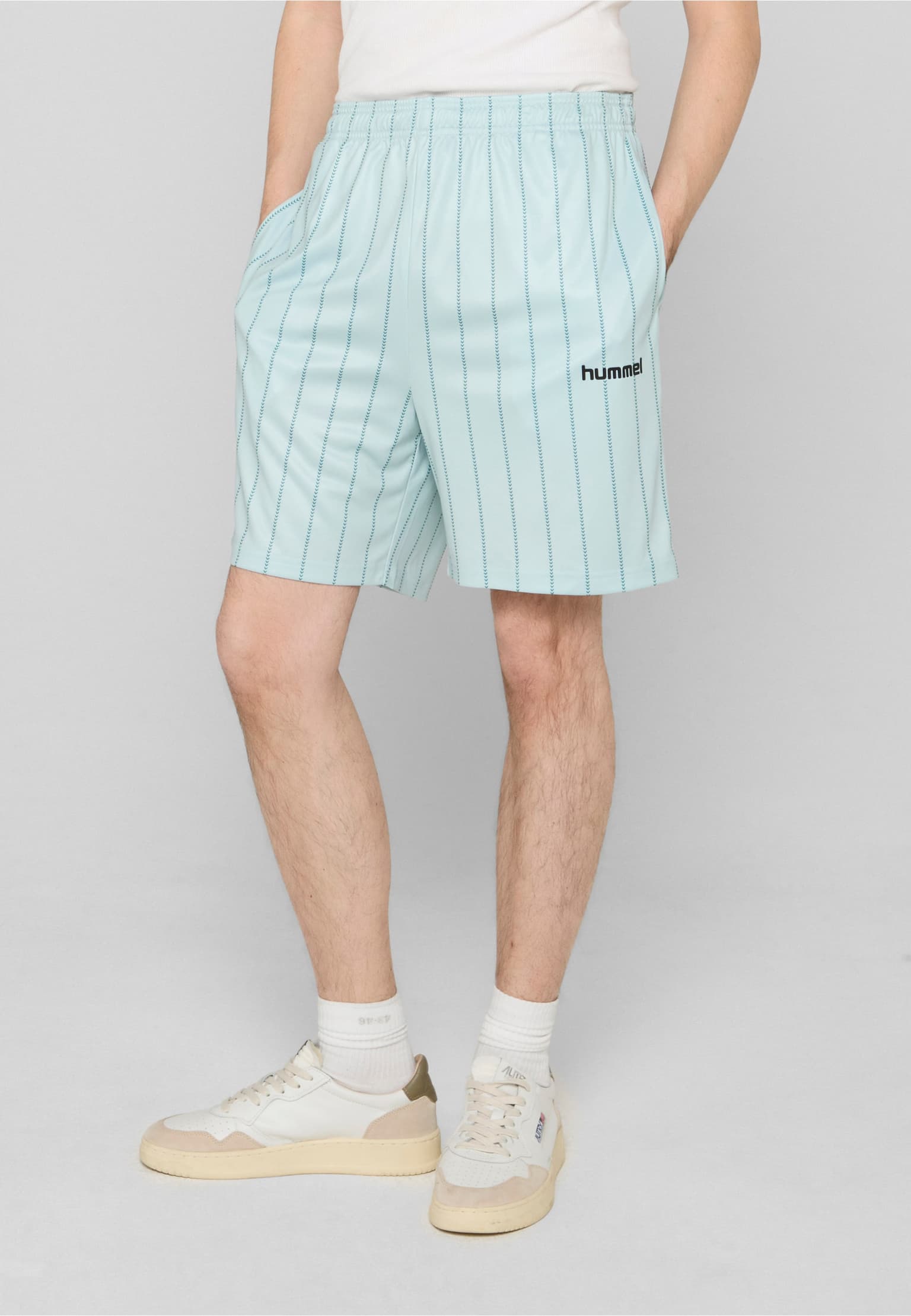 Hummel Chevron Pinstripe Short
