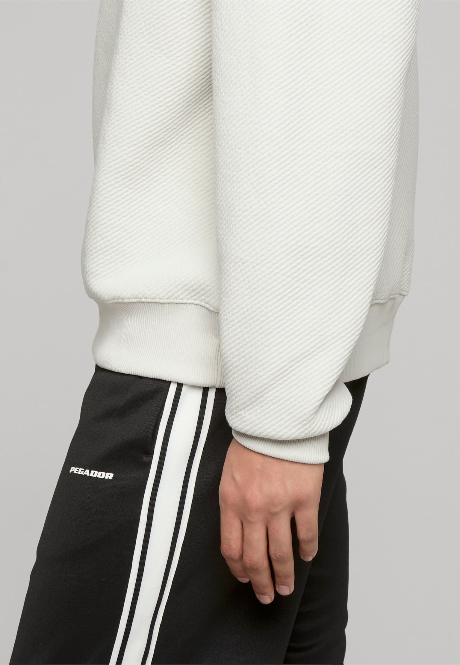 PEGADOR Tate Structured Oversized Sweater – Bild 4