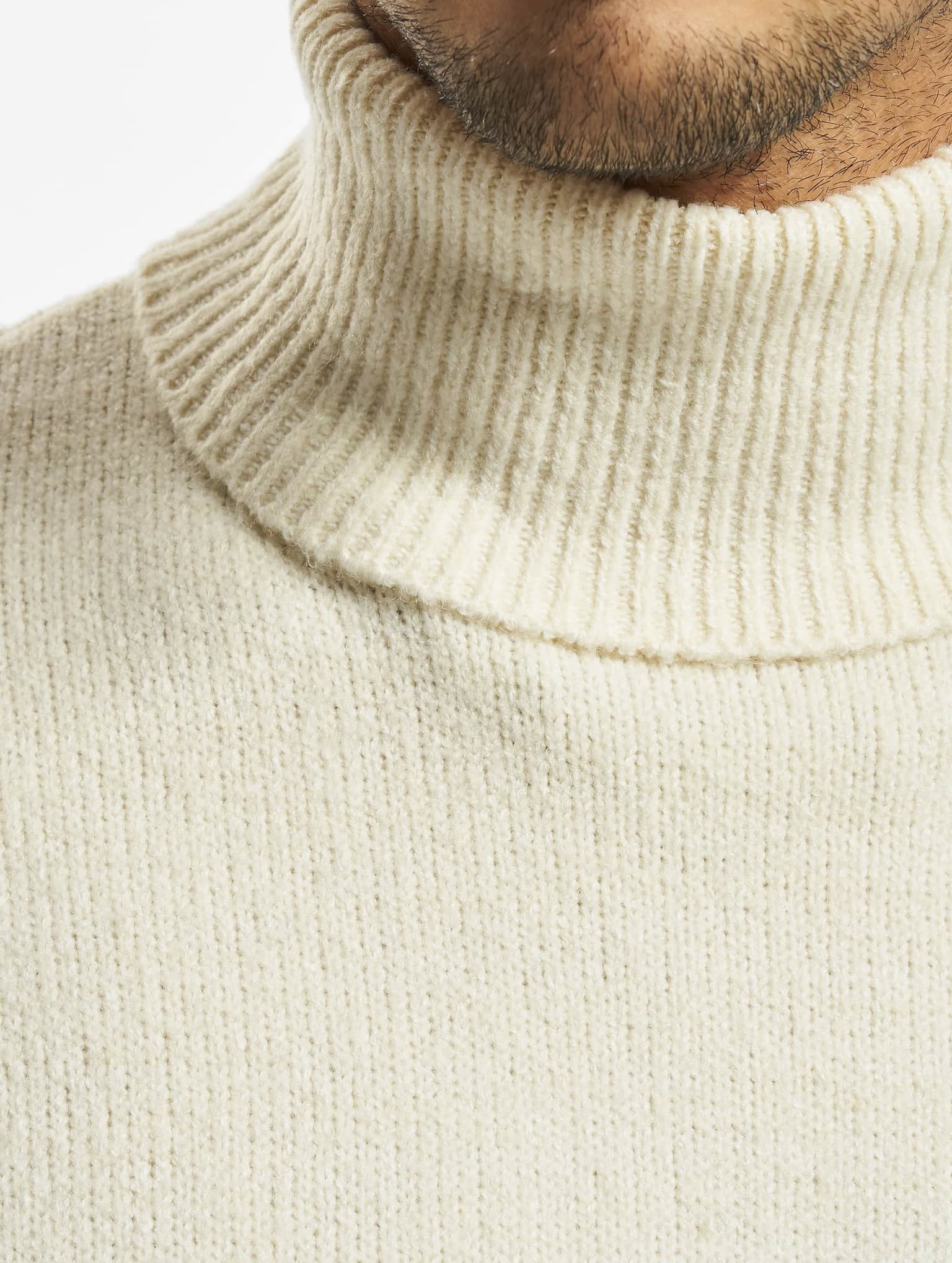 Urban Classics Oversized Roll Neck Sweater – Bild 4