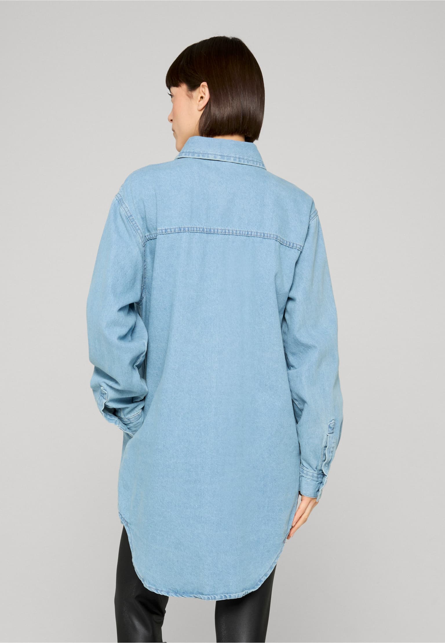 Urban Classics Ladies Oversized Denim Shirt Dress – Bild 2