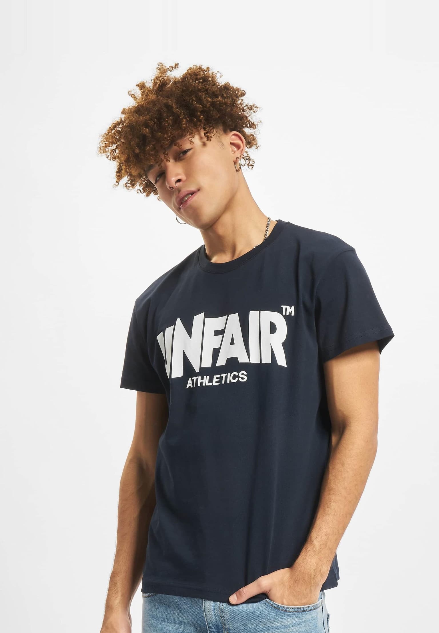 UNFAIR ATHLETICS Classic Label T-Shirt – Bild 2