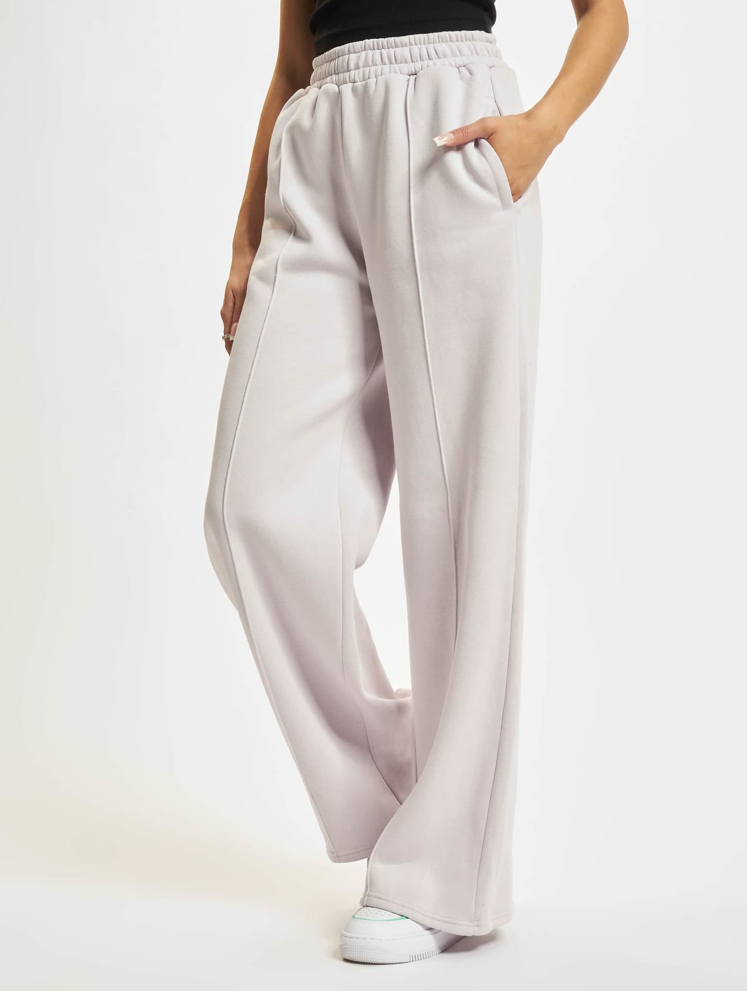 Urban Classics Ladies Straight Pin Tuck Sweat Pants – Bild 3