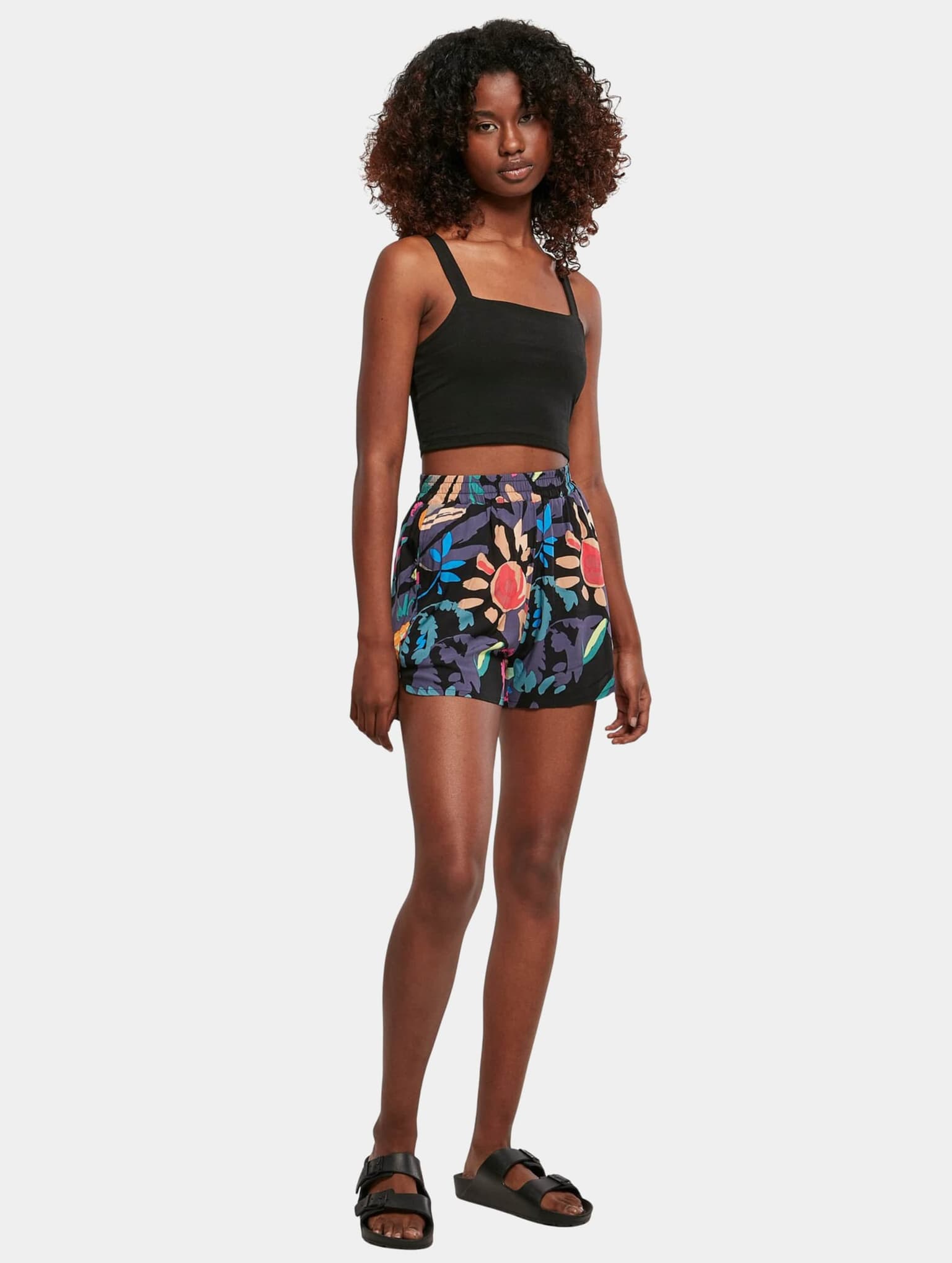 Urban Classics Ladies AOP Viscose Resort Short – Bild 4