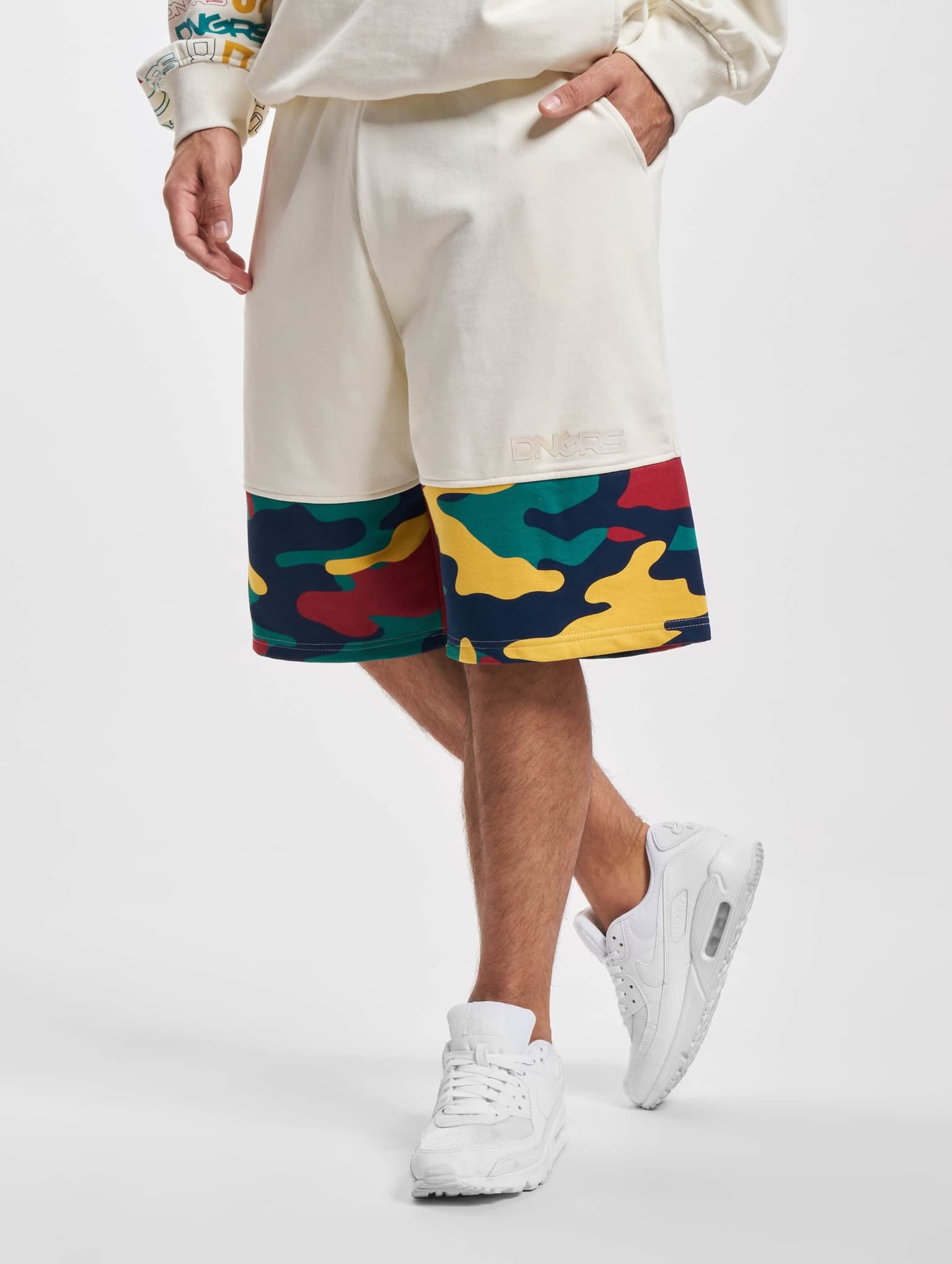 Dangerous DNGRS Short HideMe
