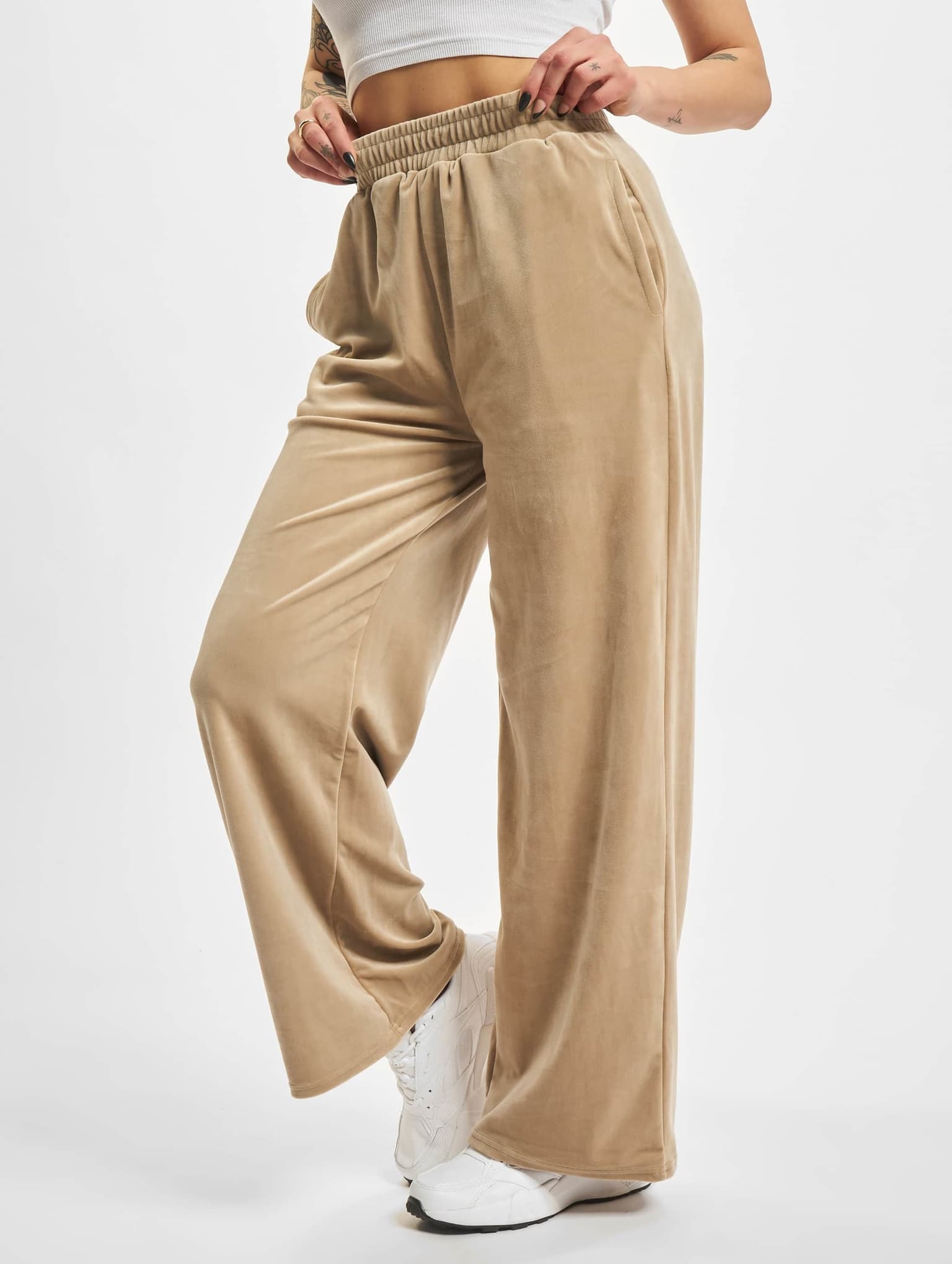 Urban Classics Ladies High Waist Straight Velvet Sweatpants