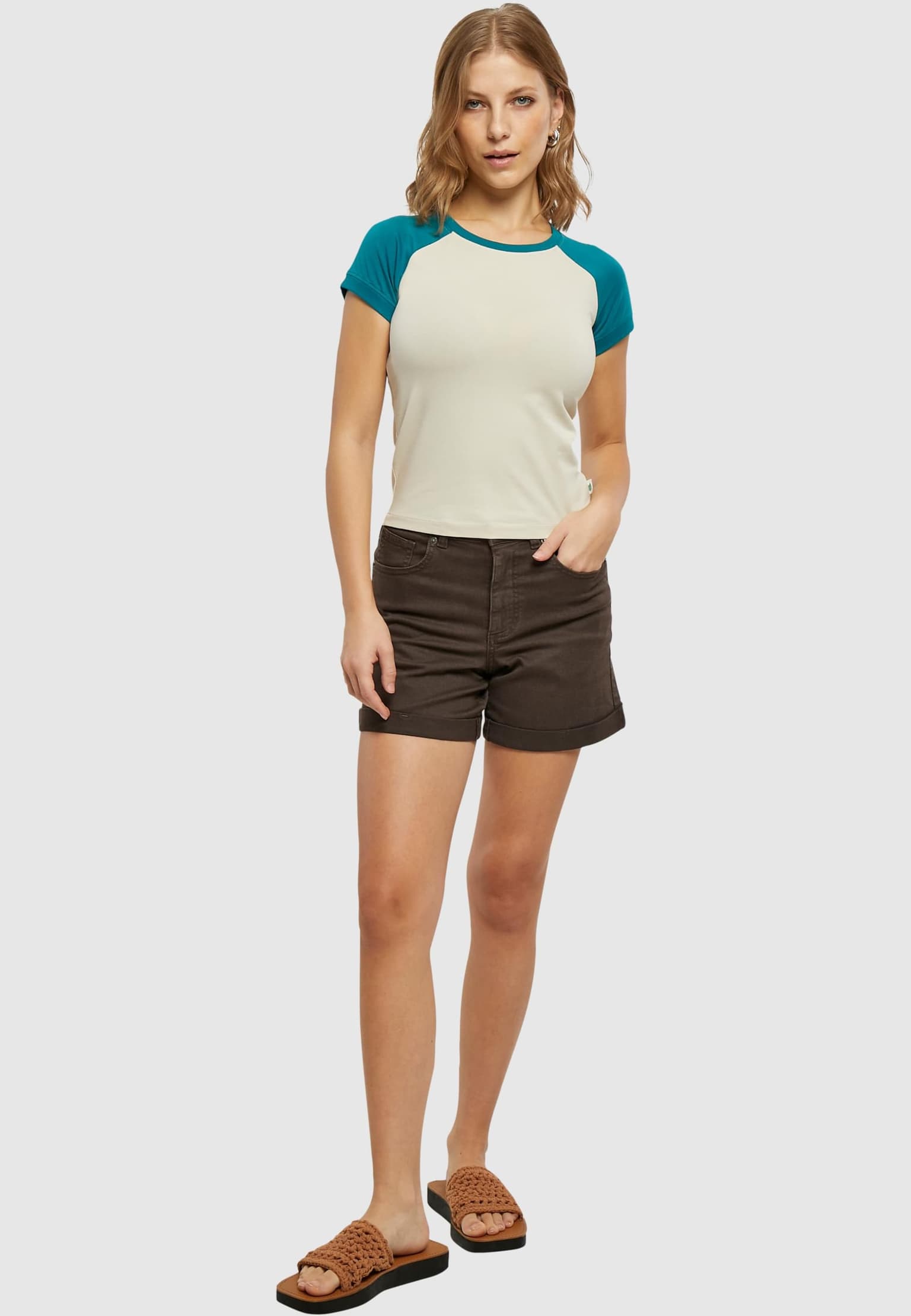 Urban Classics Ladies Essentials Stretch Short Retro Baseball Tee – Bild 4
