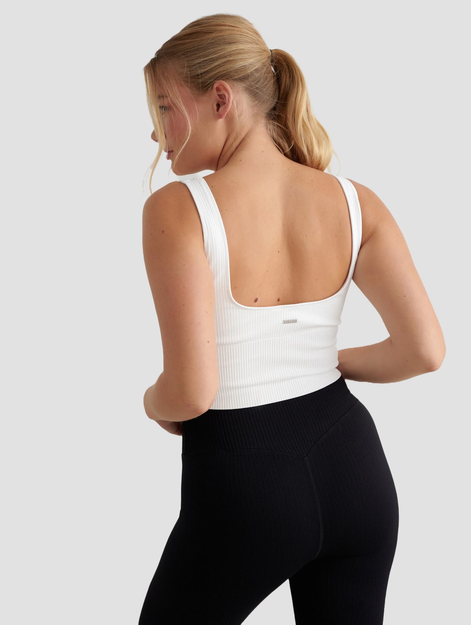aimn aim'n Ribbed Seamless Shaping Bralette – Bild 2