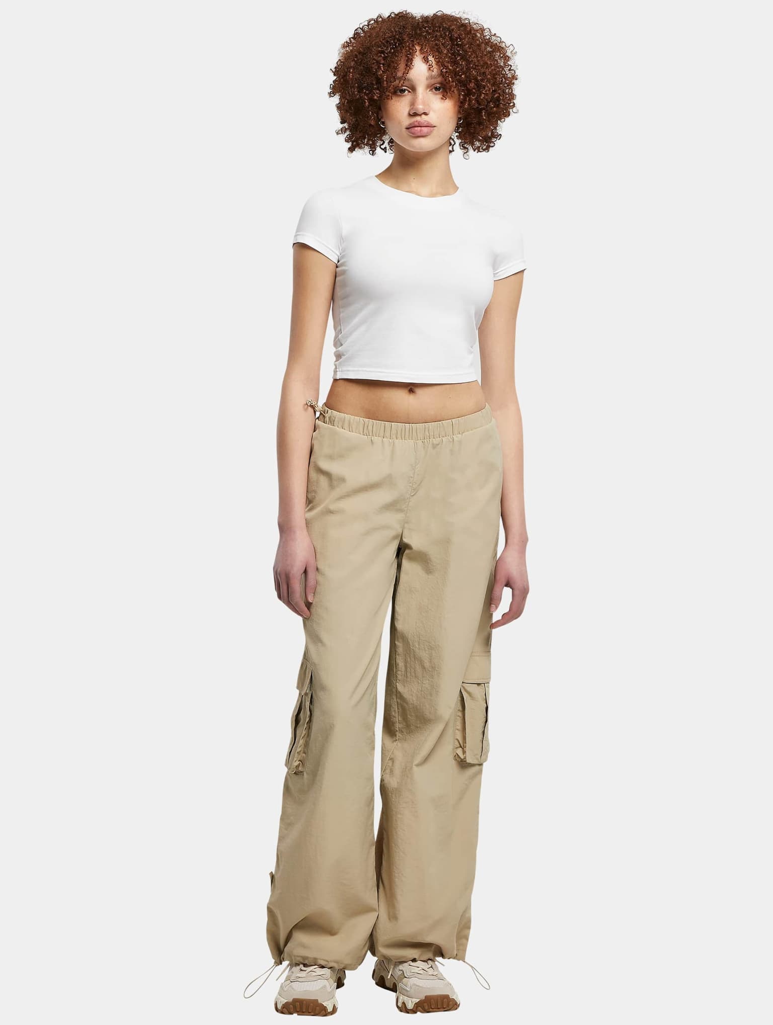 Urban Classics Ladies Wide Crinkle Nylon Cargo Pants – Bild 3