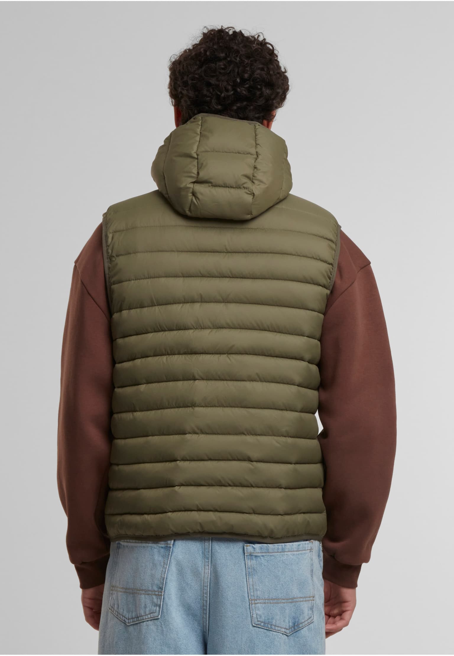 Urban Classics Basic Light Weigh Vest With Hood – Bild 2