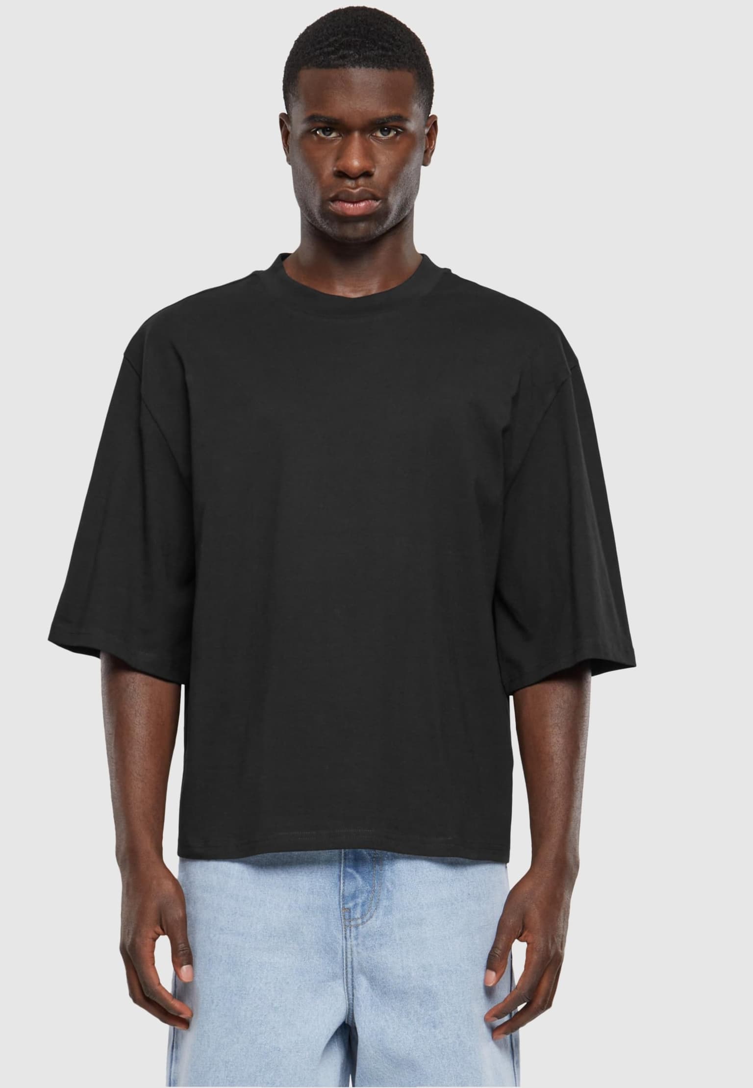 Urban Classics Essentials Oversized Cropped Tee